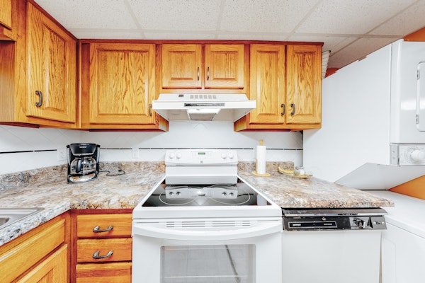 Cozy Riverfront Downtown Condo, Sleeps 6・Balcony