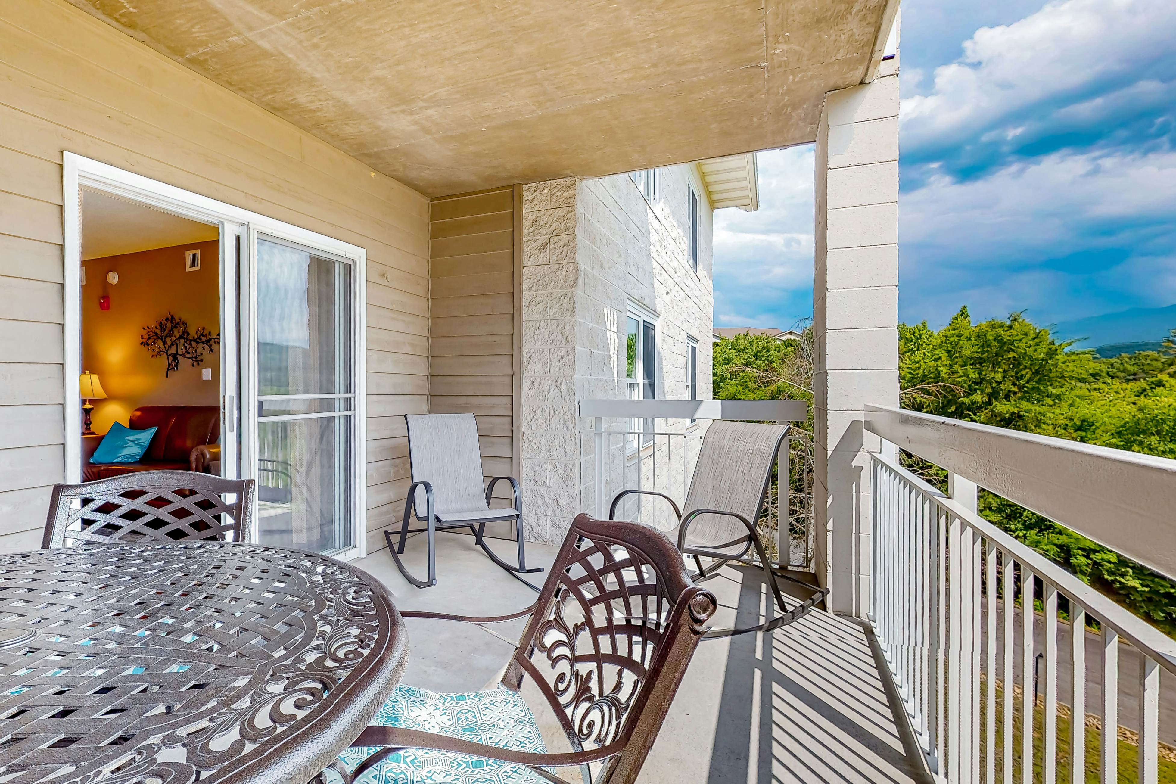 Mtn View Condo, Sleeps 8・Pool W Lazy River・Hot Tub