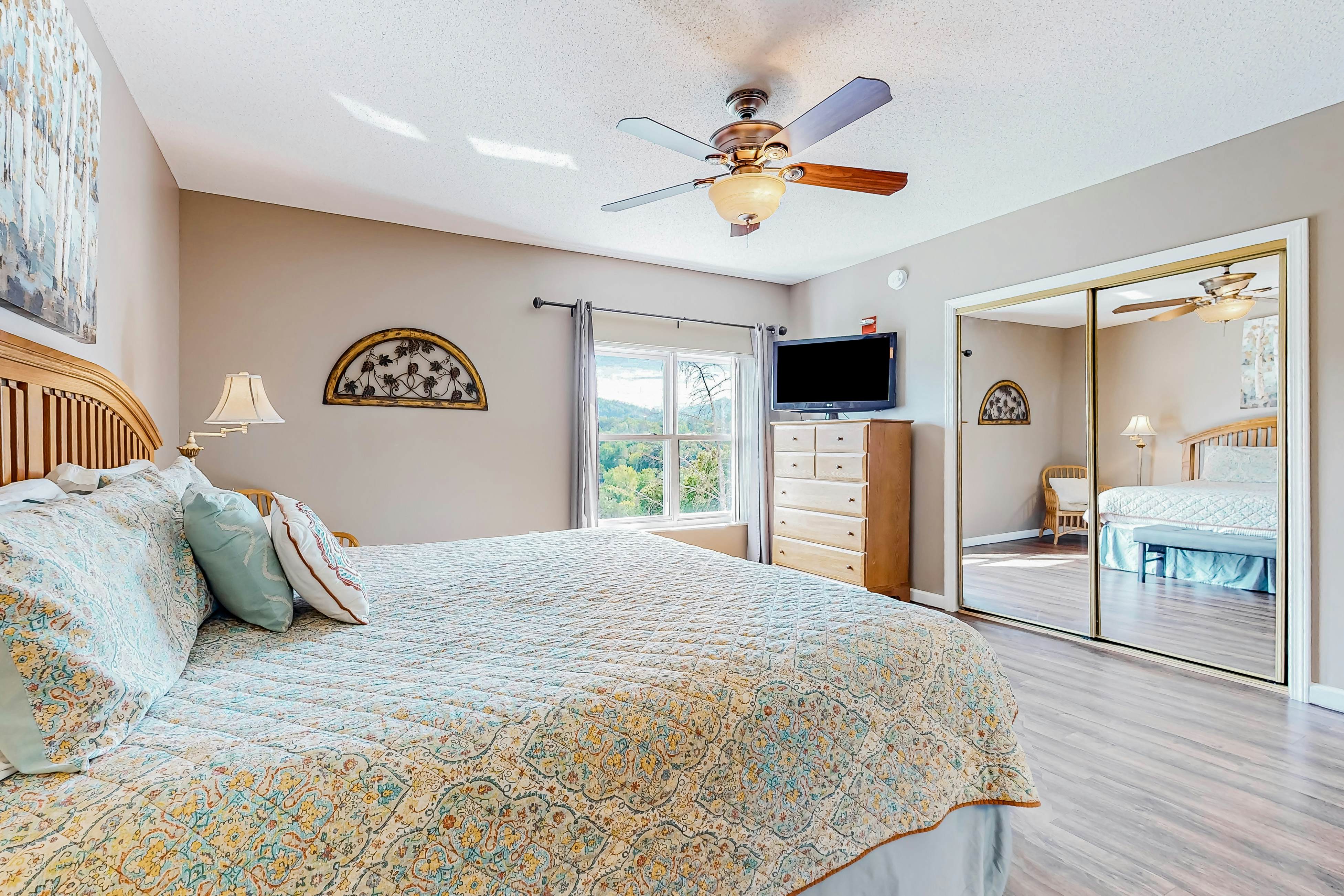 Mtn View Condo, Sleeps 8・Pool W Lazy River・Hot Tub