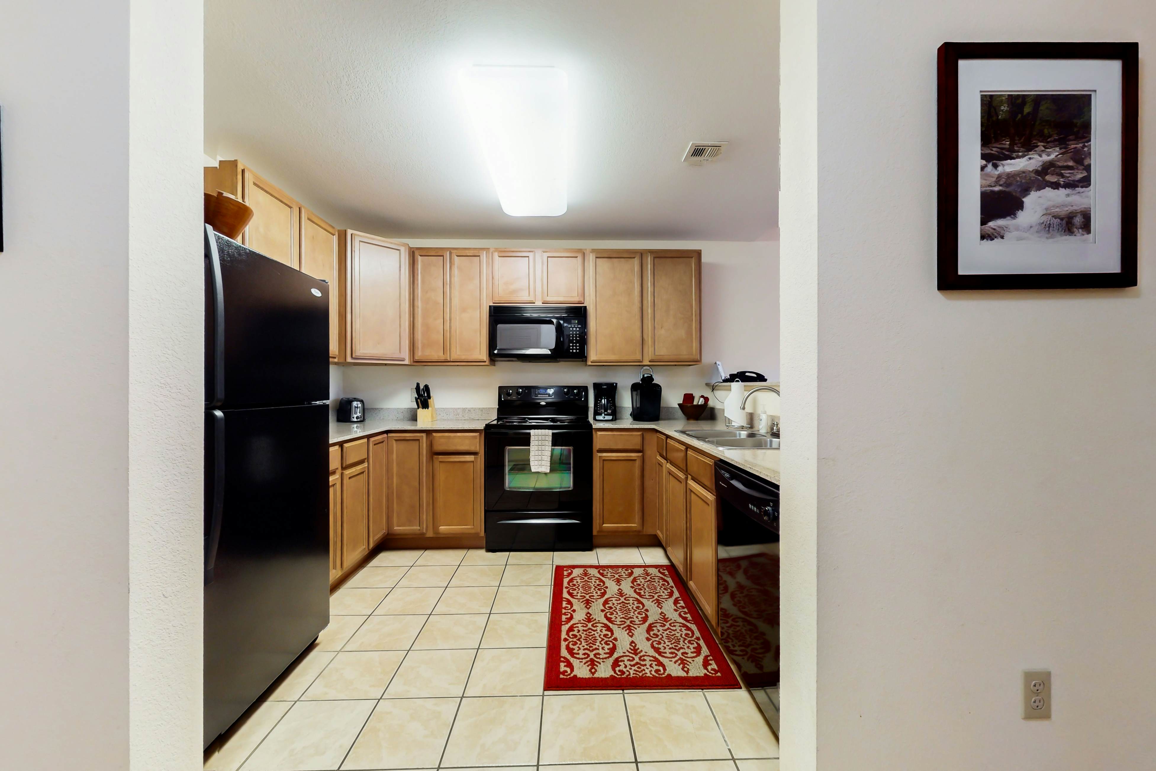 Mountain-view getaway with bunk nook, pools, Free Attraction Tickets