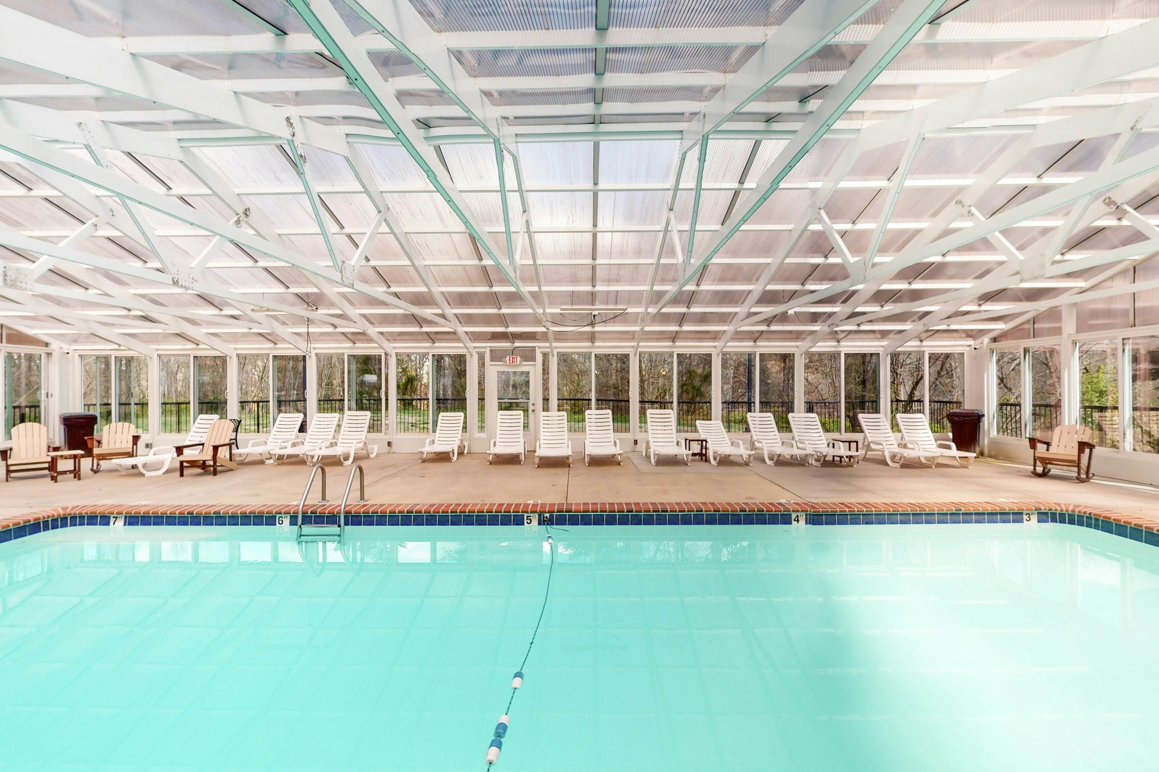 Mountain-view getaway with bunk nook, pools, Free Attraction Tickets