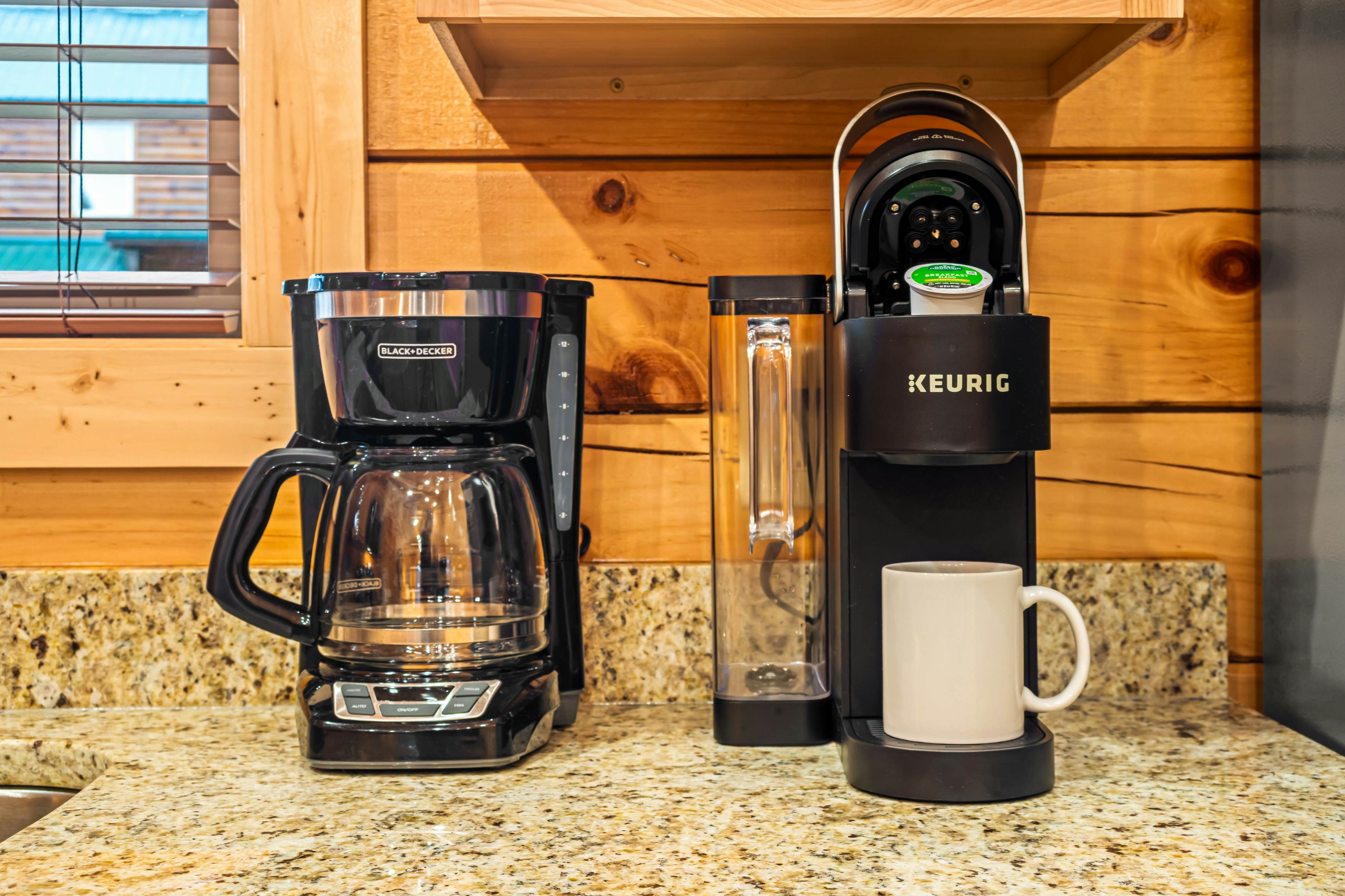 Brand New Luxe Cabin, Sleeps 6・Hot tub・Pool Table