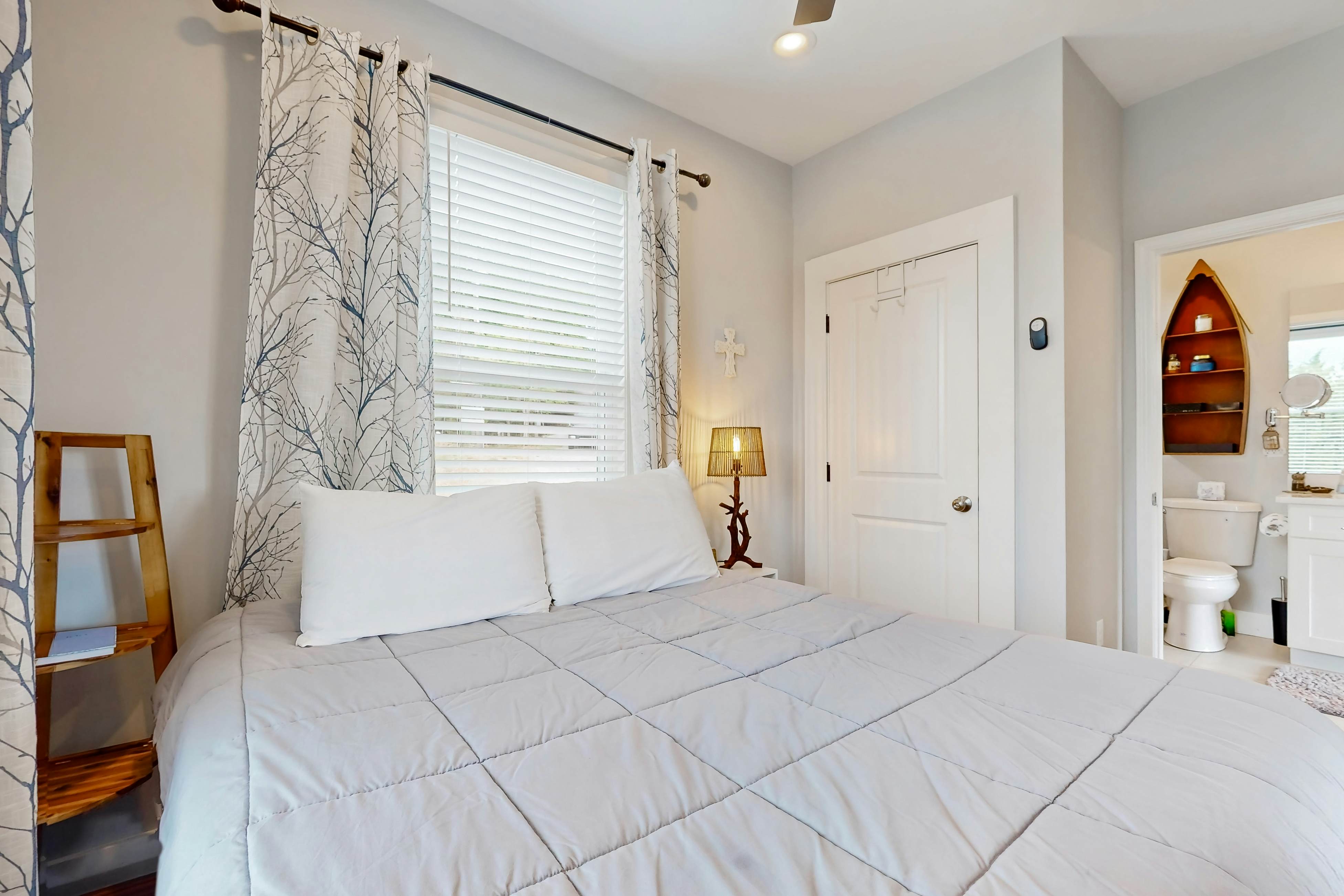 Scenic Douglas Lake Home・Deck・Hammocks・Hot Tub