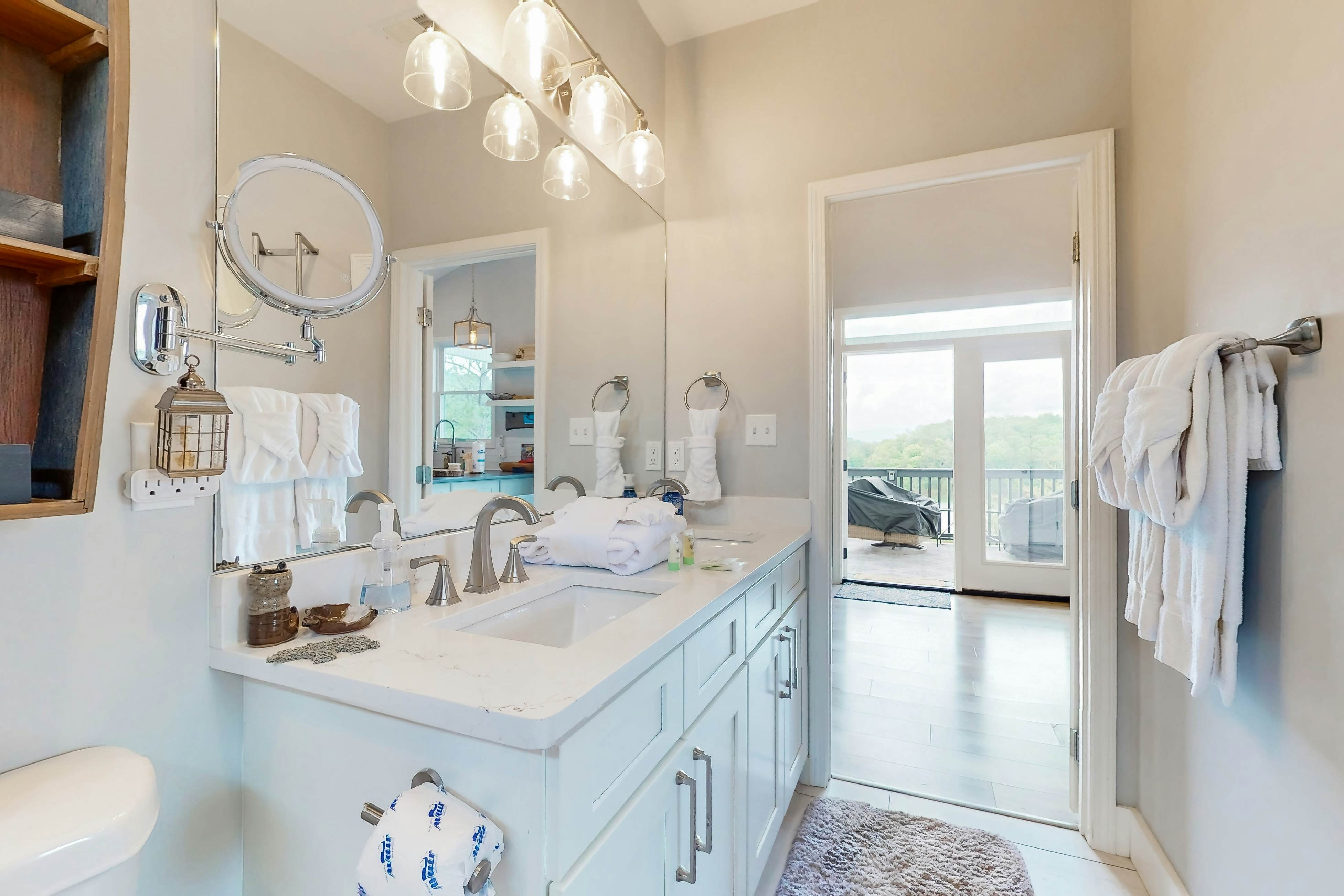 Scenic Douglas Lake Home・Deck・Hammocks・Hot Tub