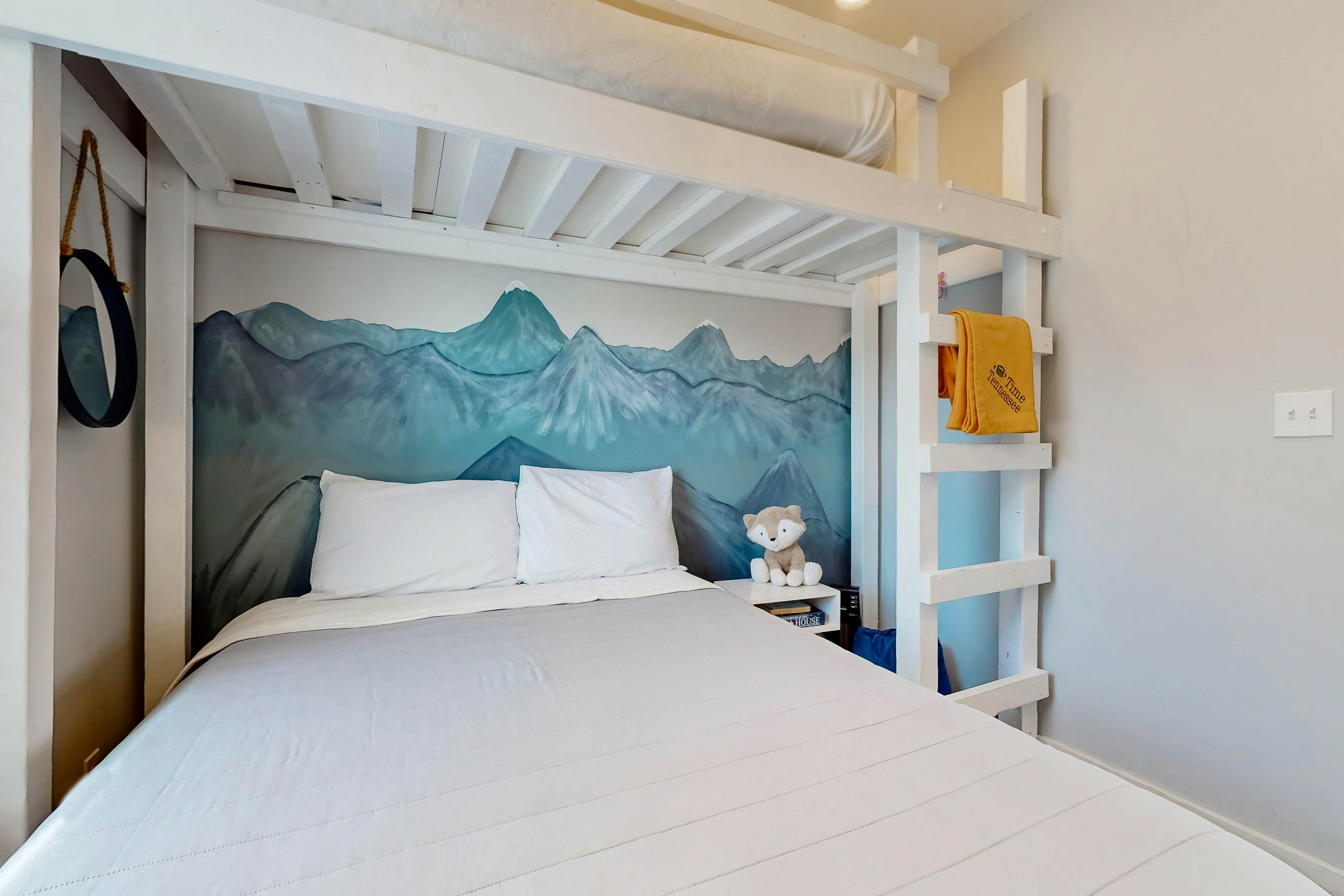 Scenic Douglas Lake Home・Deck・Hammocks・Hot Tub