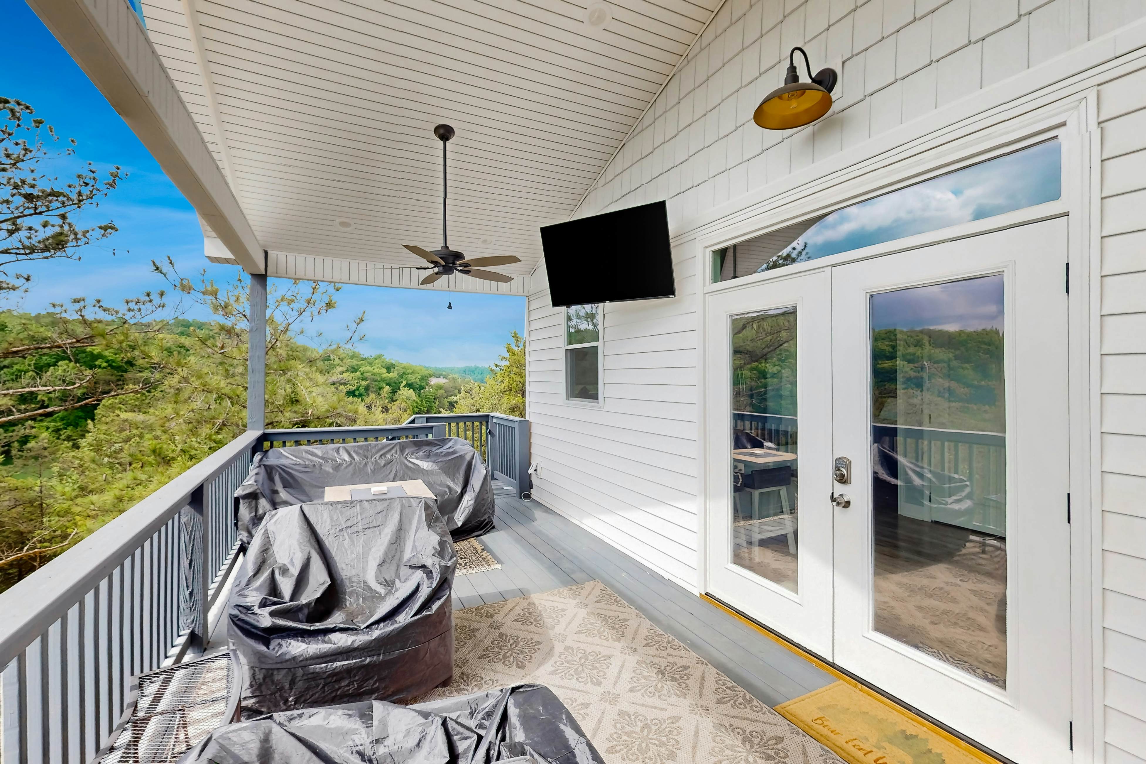 Scenic Douglas Lake Home・Deck・Hammocks・Hot Tub