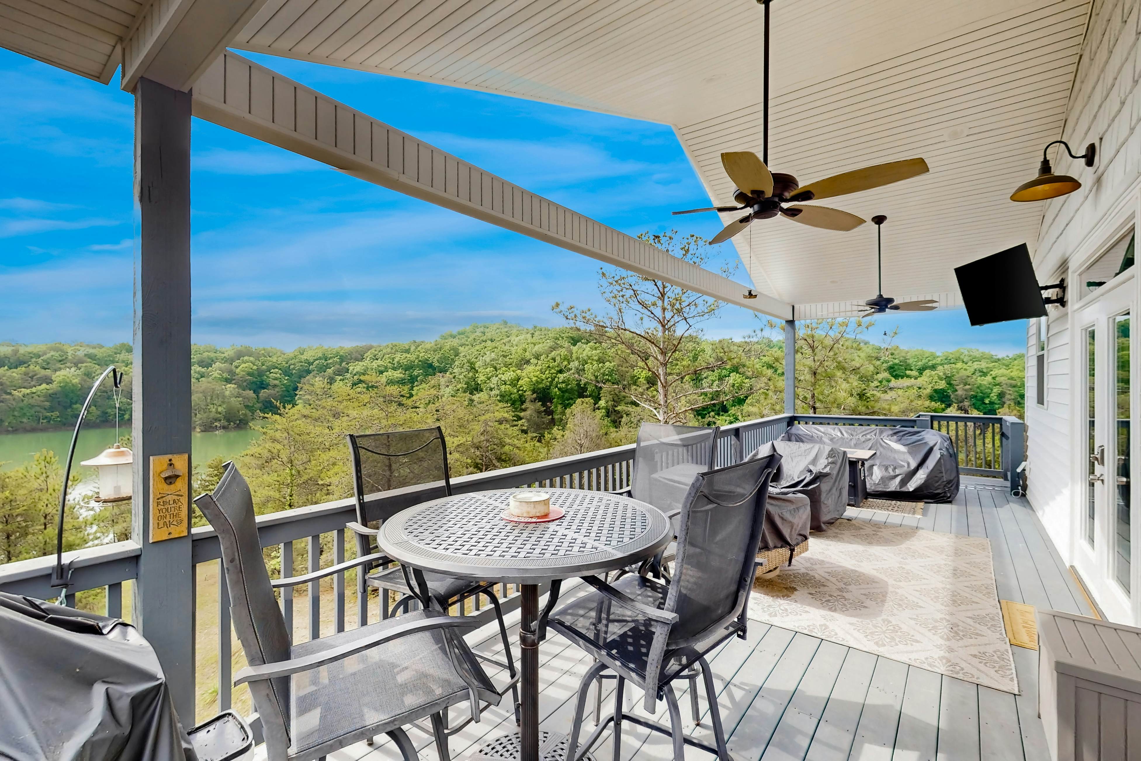 Scenic Douglas Lake Home・Deck・Hammocks・Hot Tub