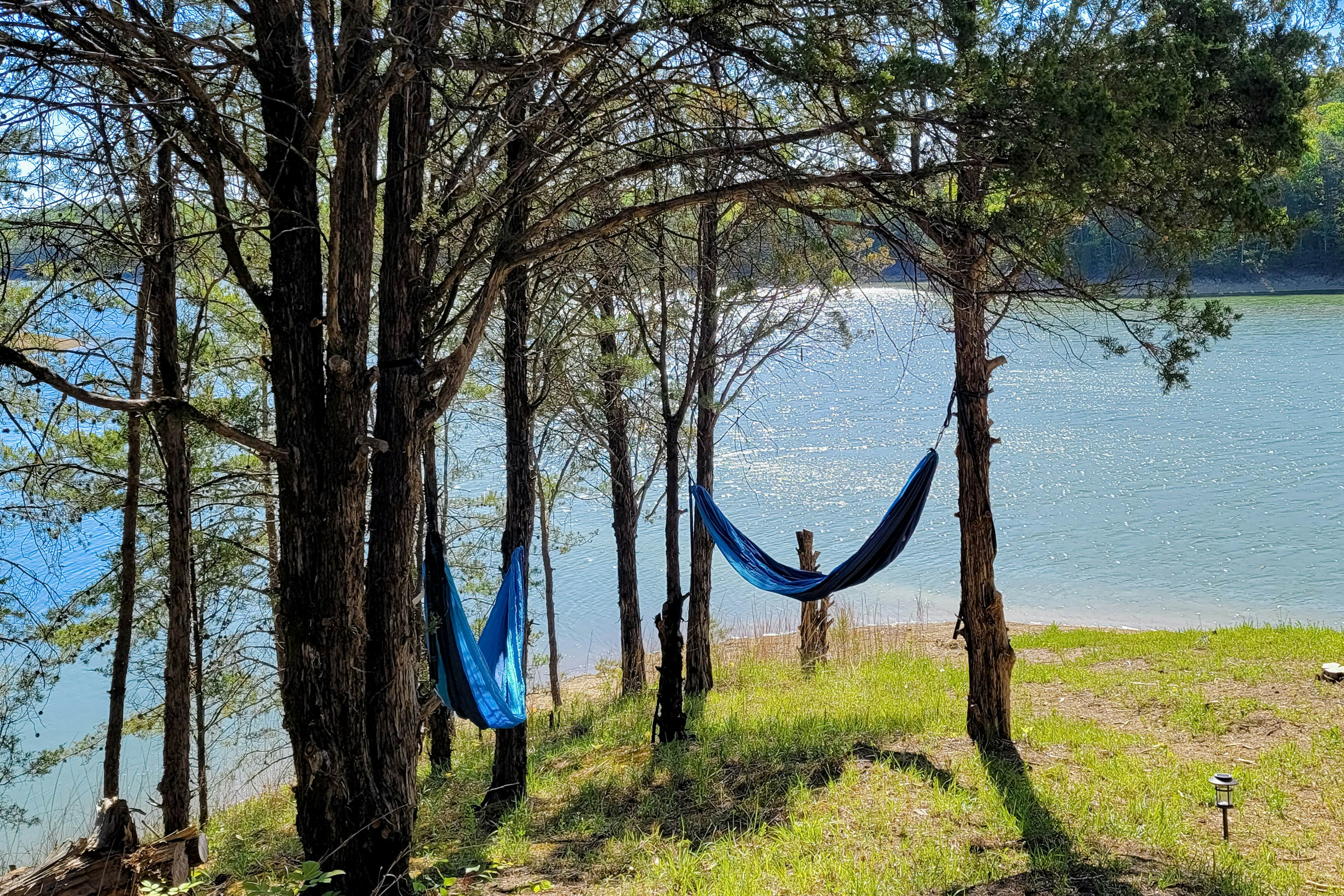 Scenic Douglas Lake Home・Deck・Hammocks・Hot Tub