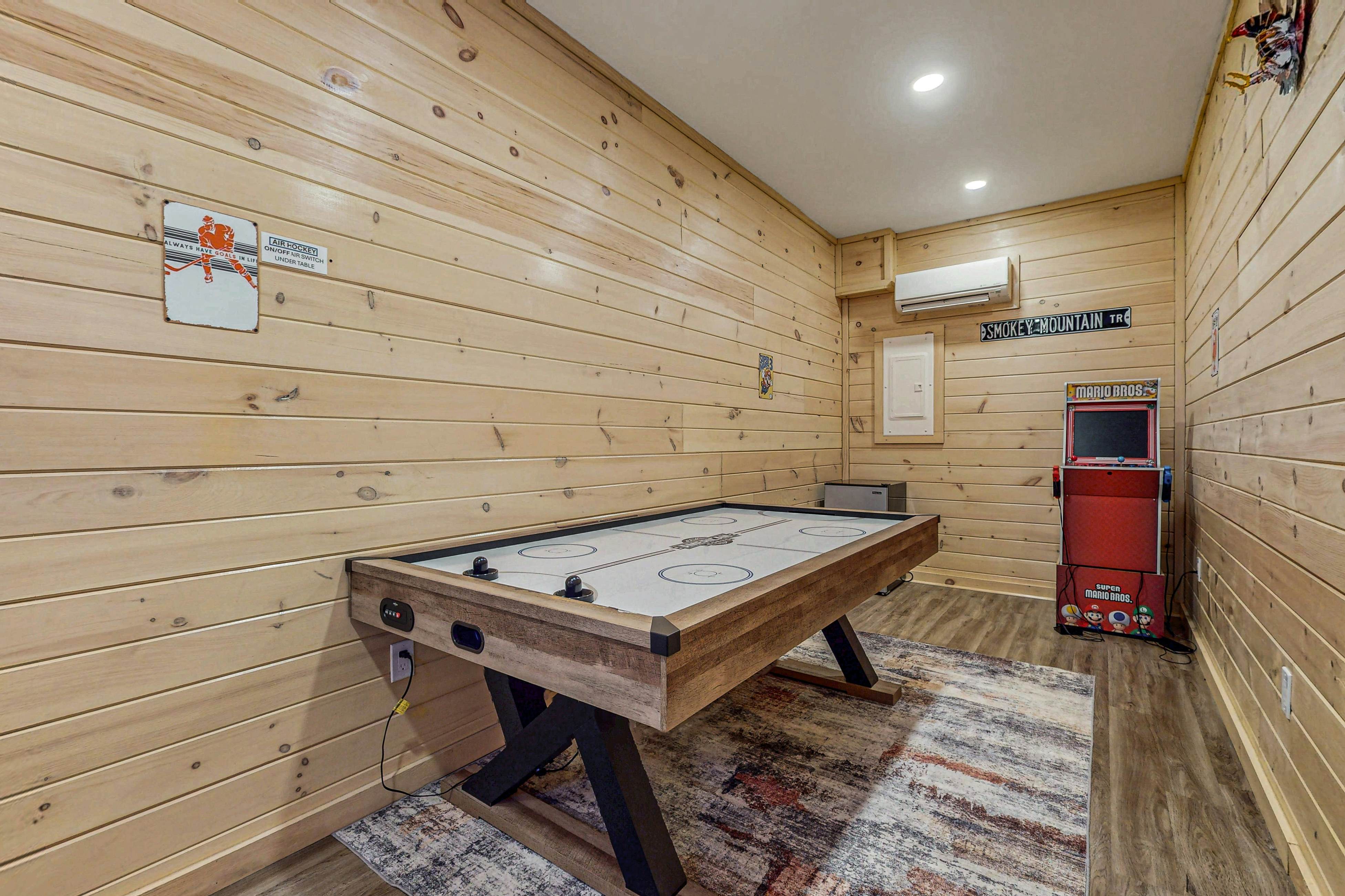 Tranquil Cabin・Indoor Pool・Hot Tub・Woodland Views