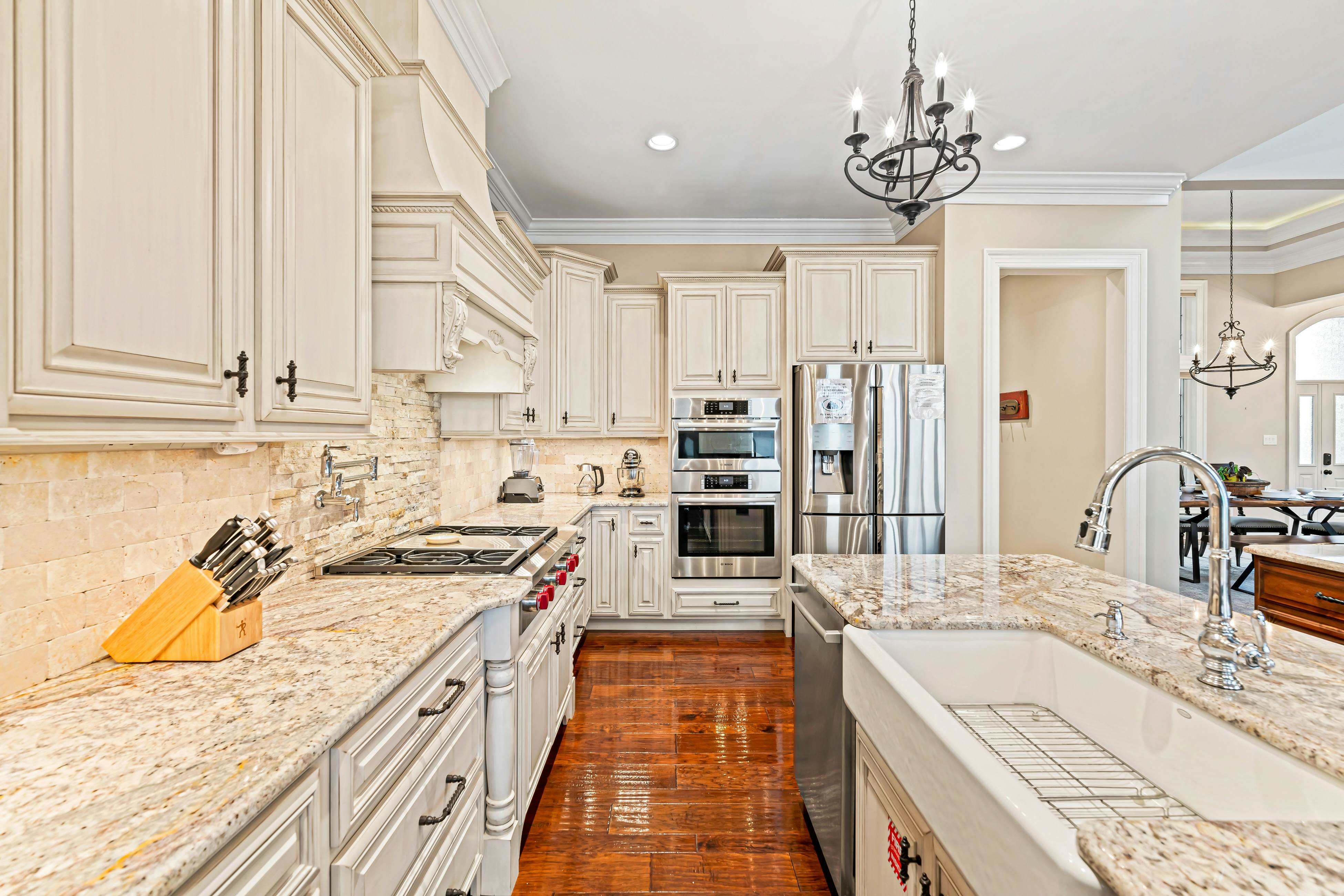 Luxe Lakefront Home, Sleeps 14・Dock・Amazing Views