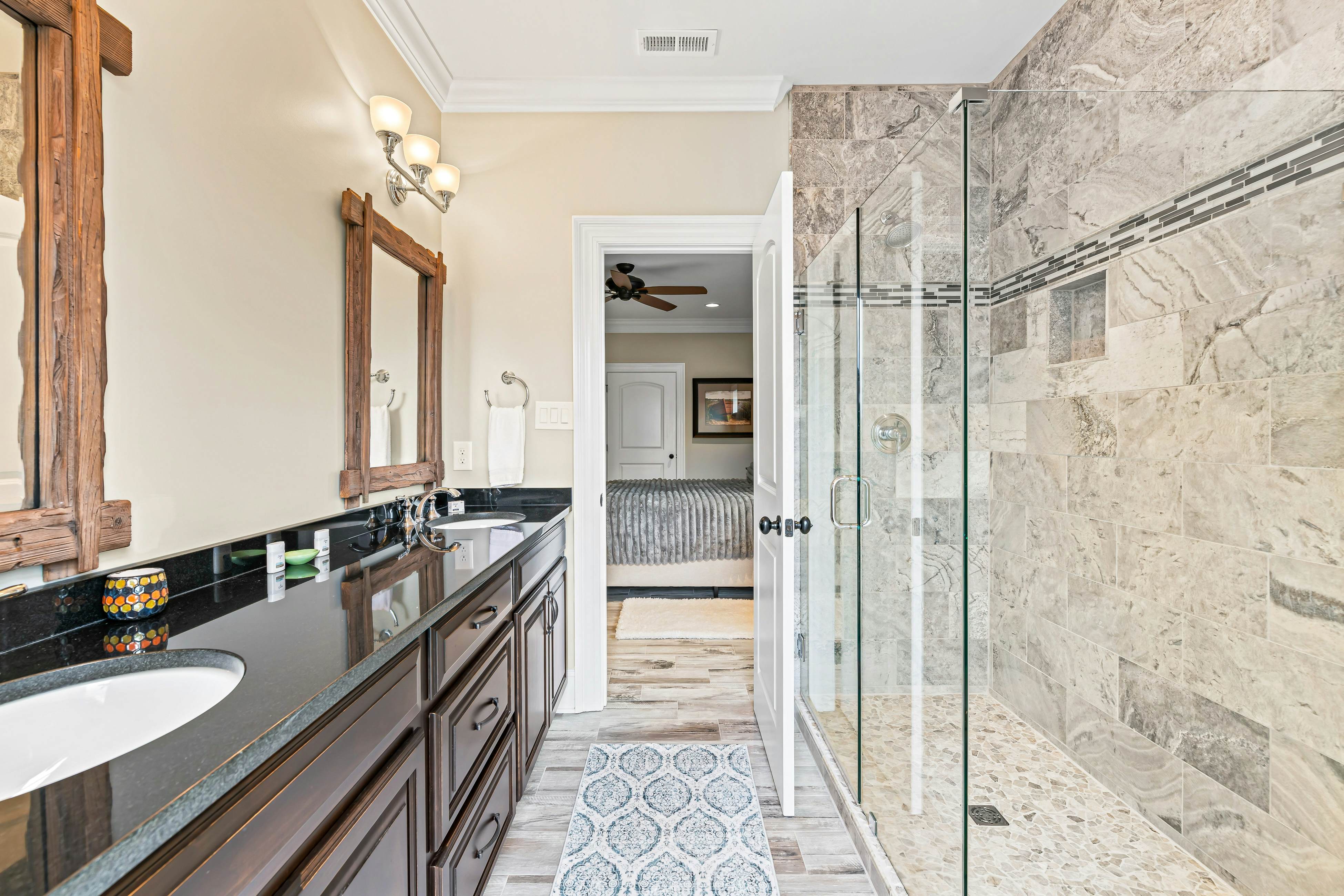 Luxe Lakefront Home, Sleeps 14・Dock・Amazing Views