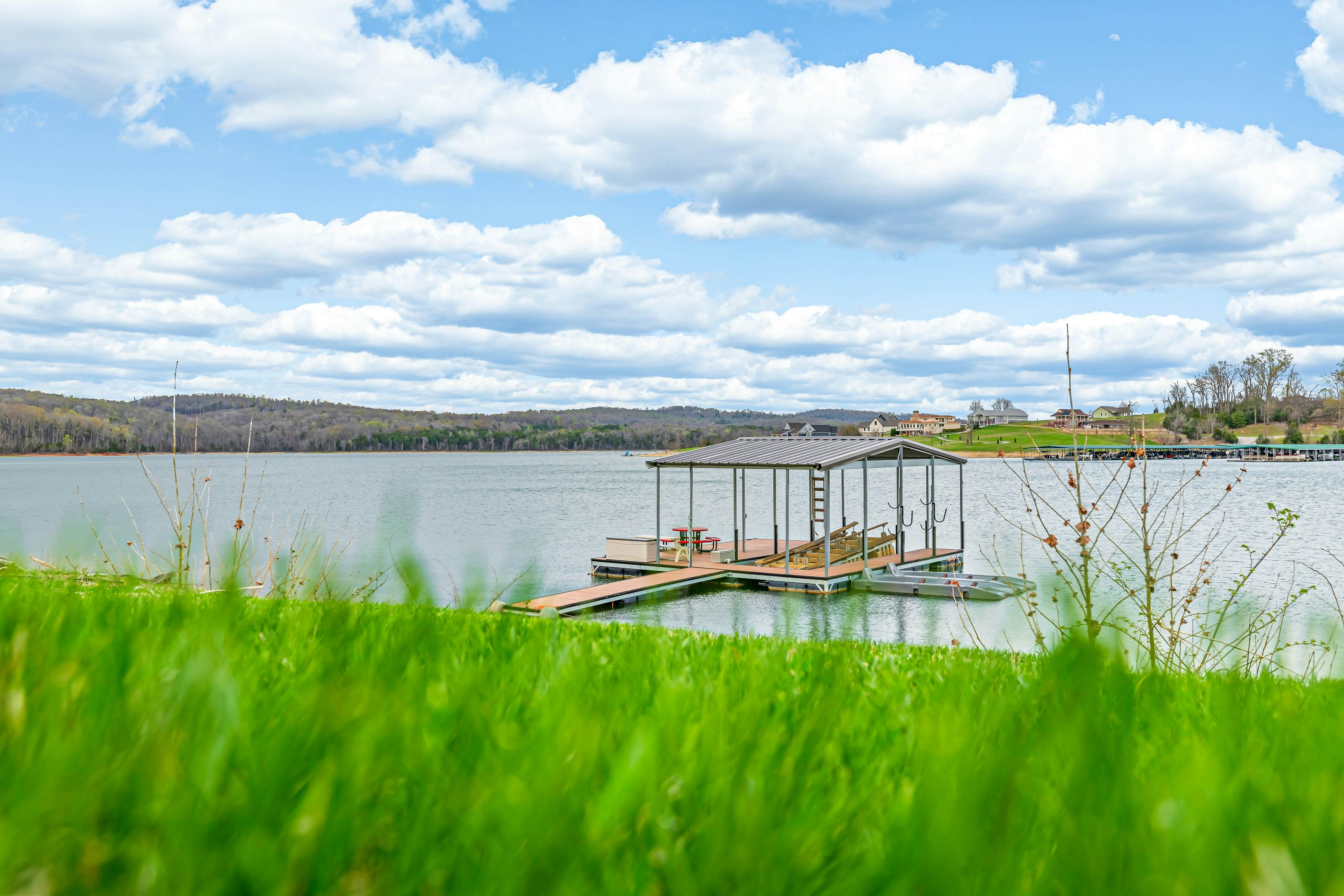 Luxe Lakefront Home, Sleeps 14・Dock・Amazing Views