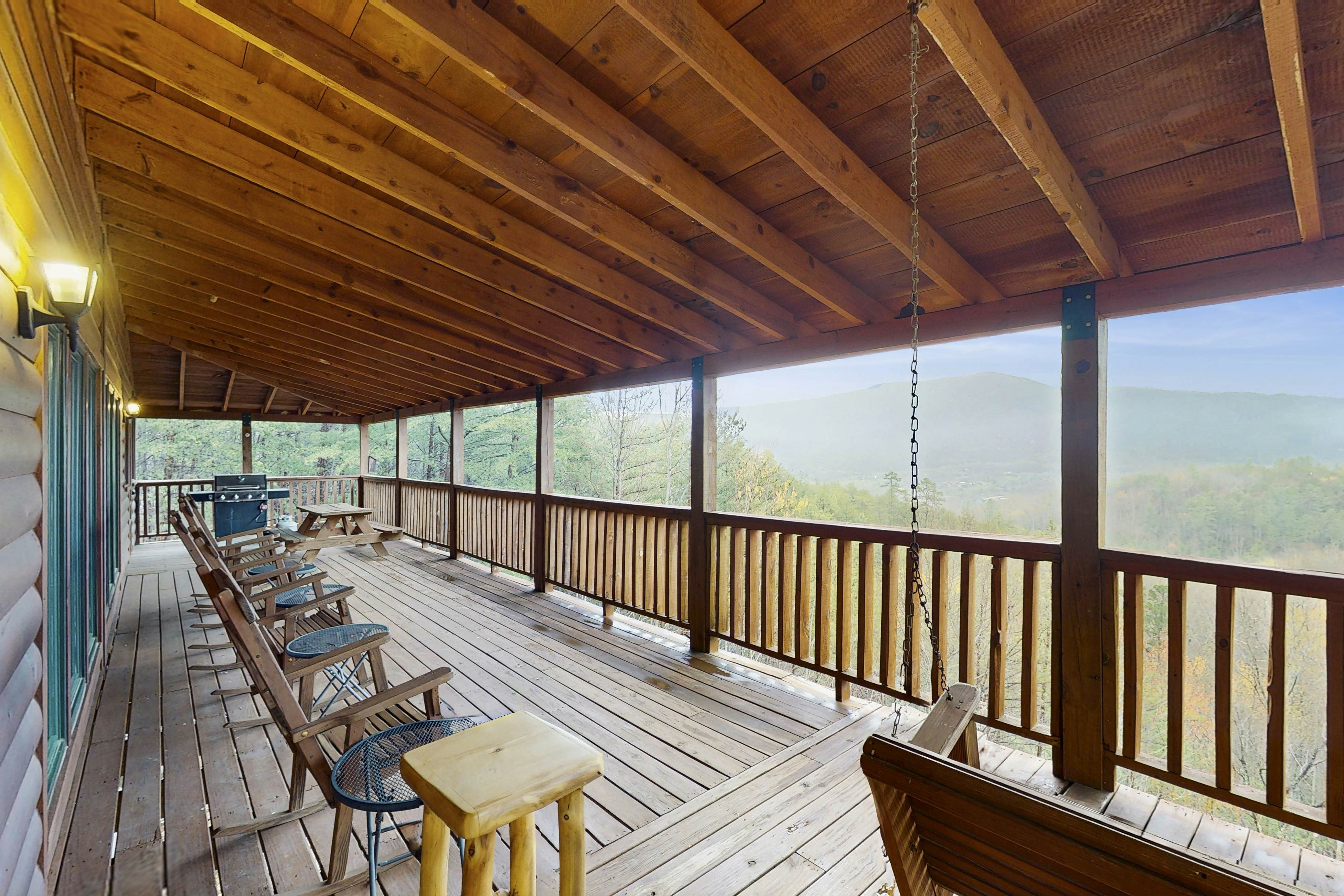 Hidden Cabin, Sleep 6・Mtn Views・Pickleball・Hot Tub