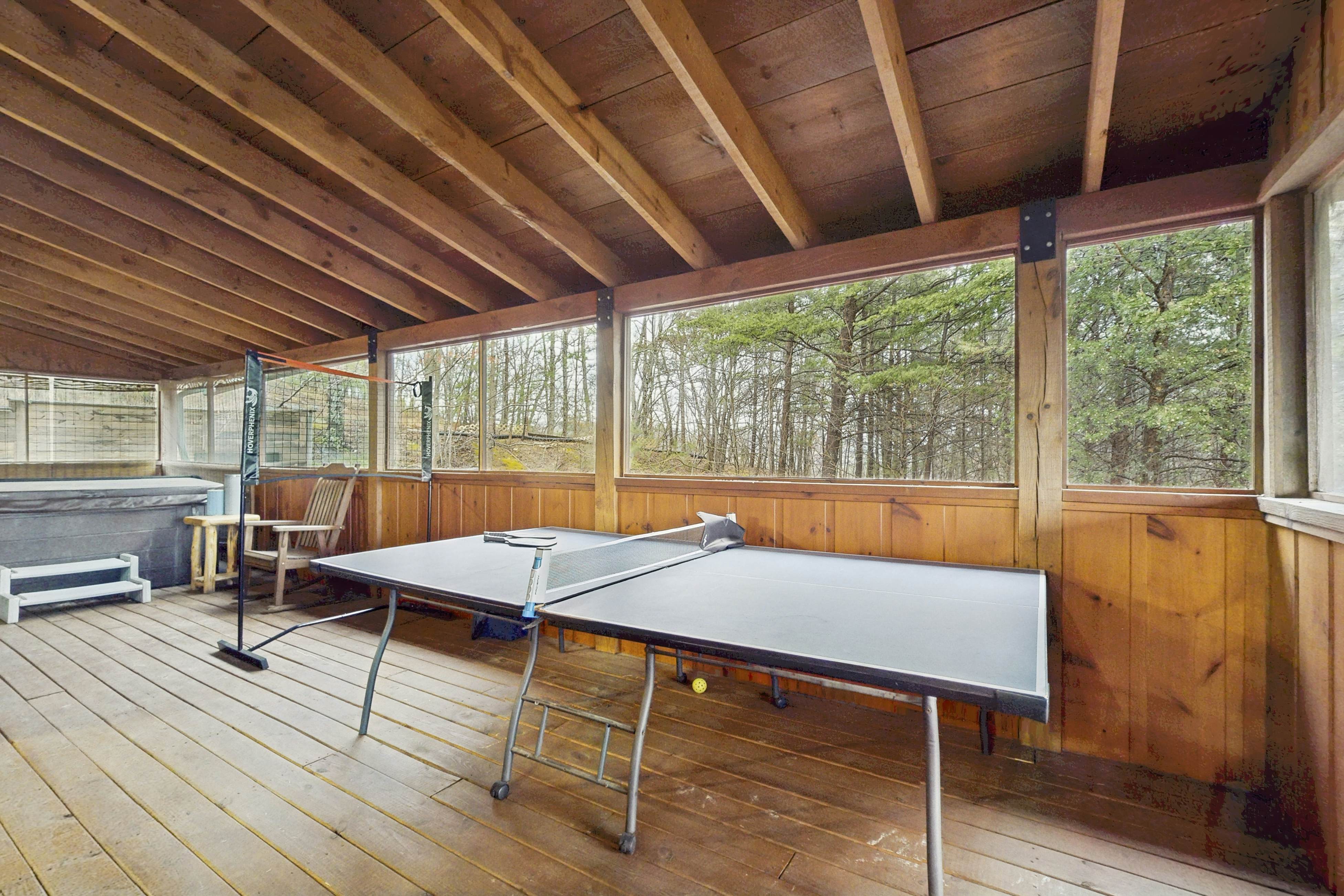 Hidden Cabin, Sleep 6・Mtn Views・Pickleball・Hot Tub