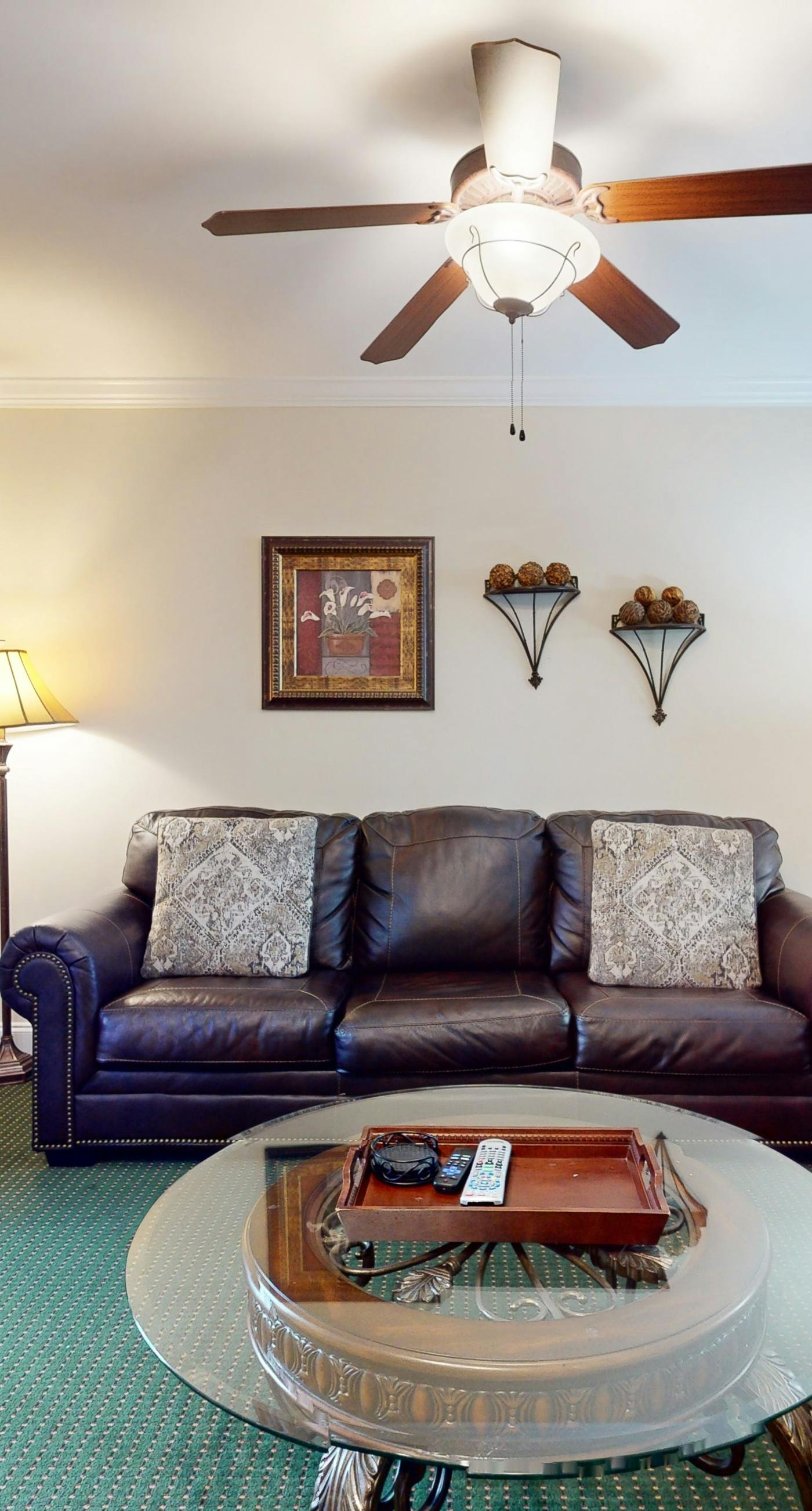 Walk to Downtown・Mtn View・Fireplace・Seasonal Pool