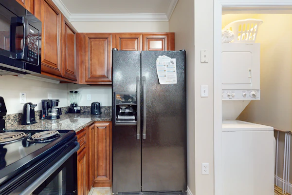 Walk to Downtown・Mtn View・Fireplace・Seasonal Pool