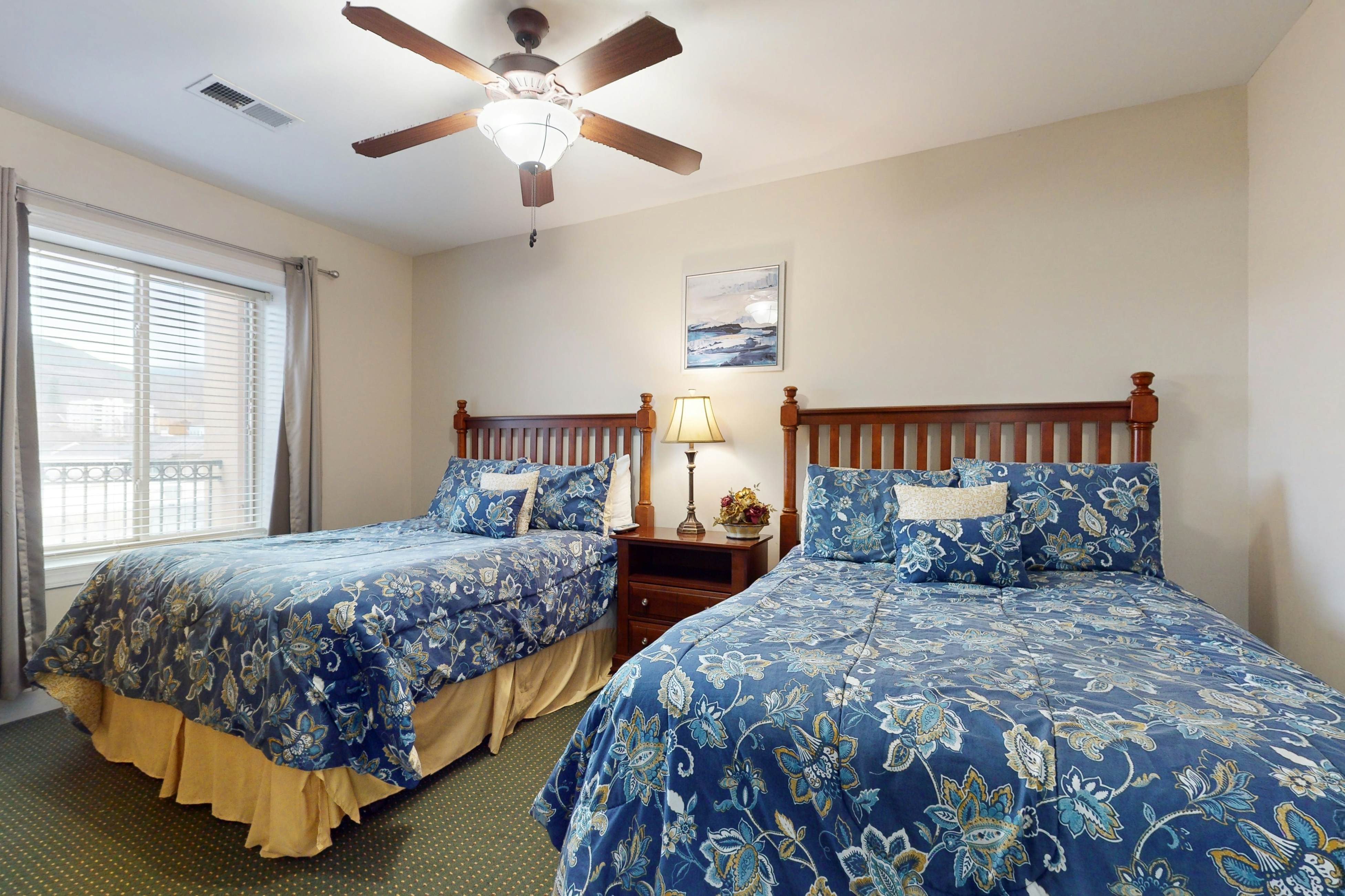 Mountain view condo w/ free attraction tickets, fireplace, & seasonal pool