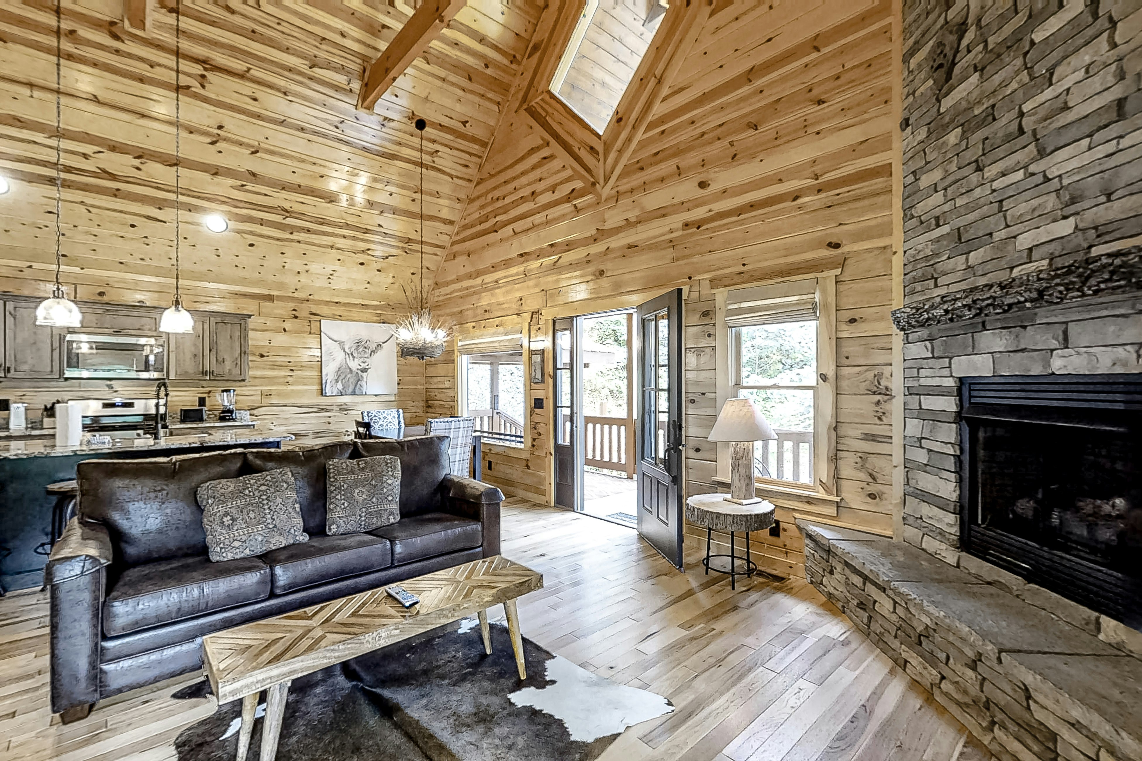 Charming Mountain Cabin w/ Free Attraction Tickets, Hot Tub, & Balcony