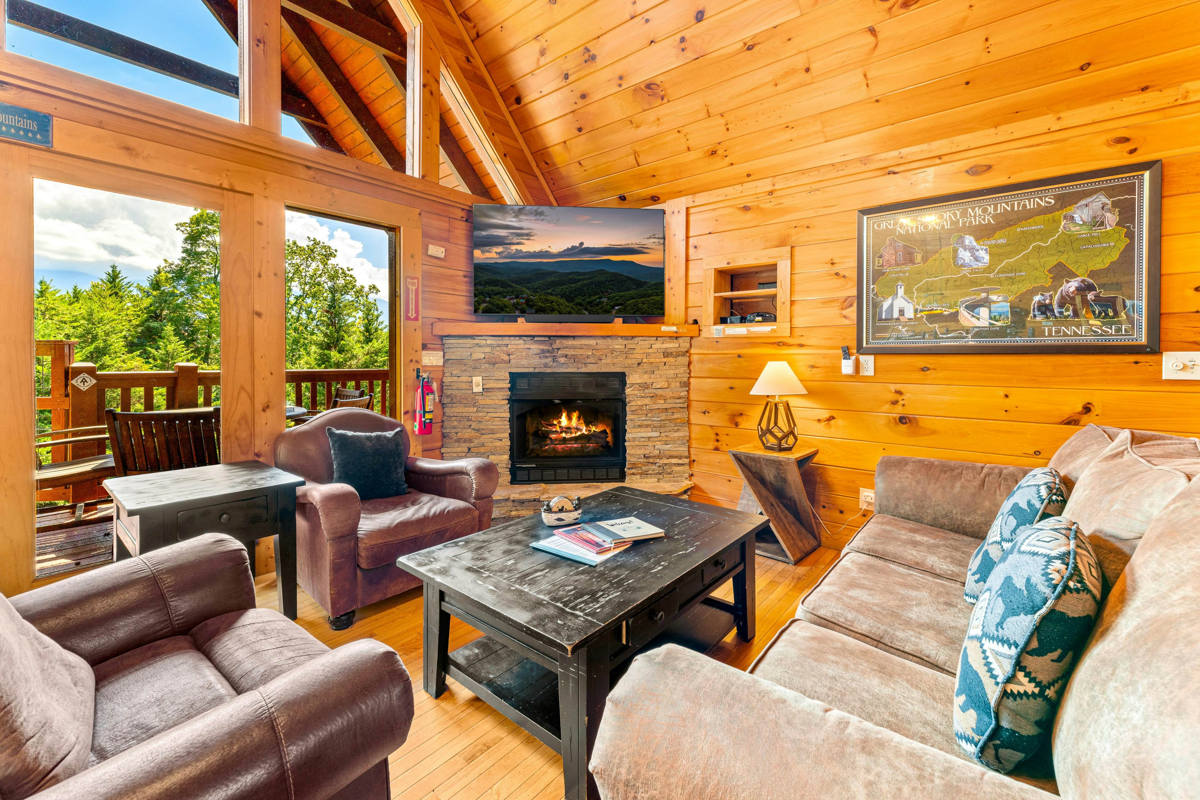 Luxury Mtn Retreat W Breathtaking Views, Sleeps 14
