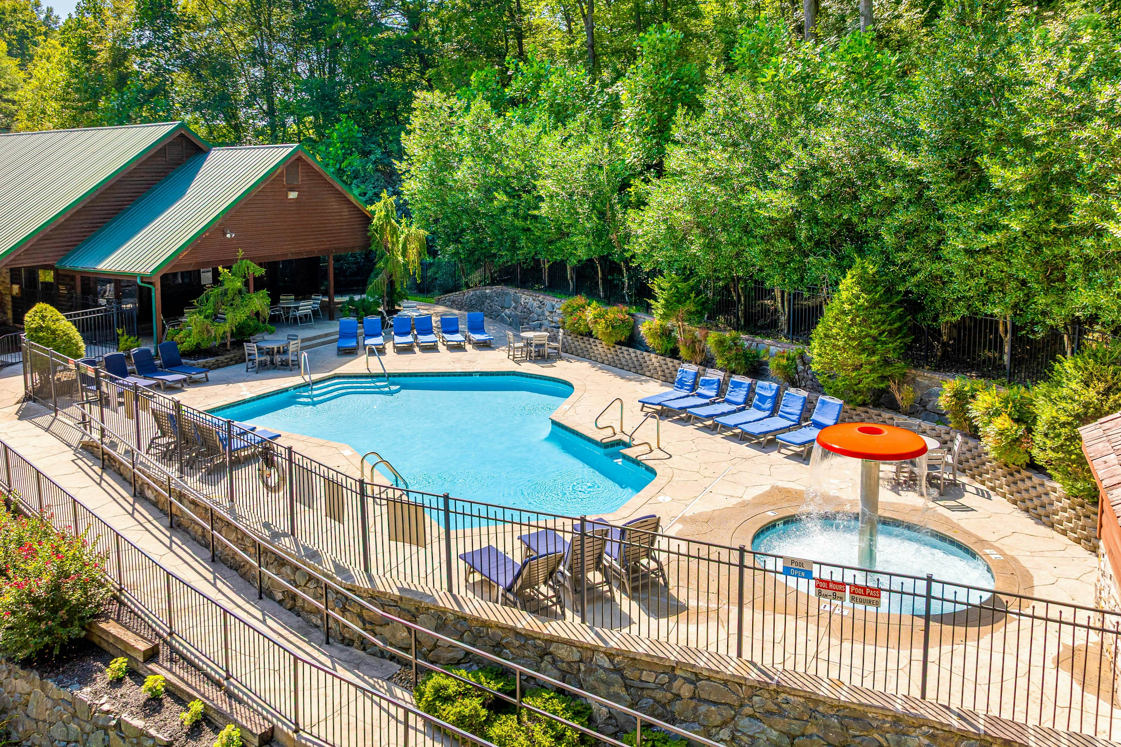 Luxury Mtn Retreat W Breathtaking Views, Sleeps 14