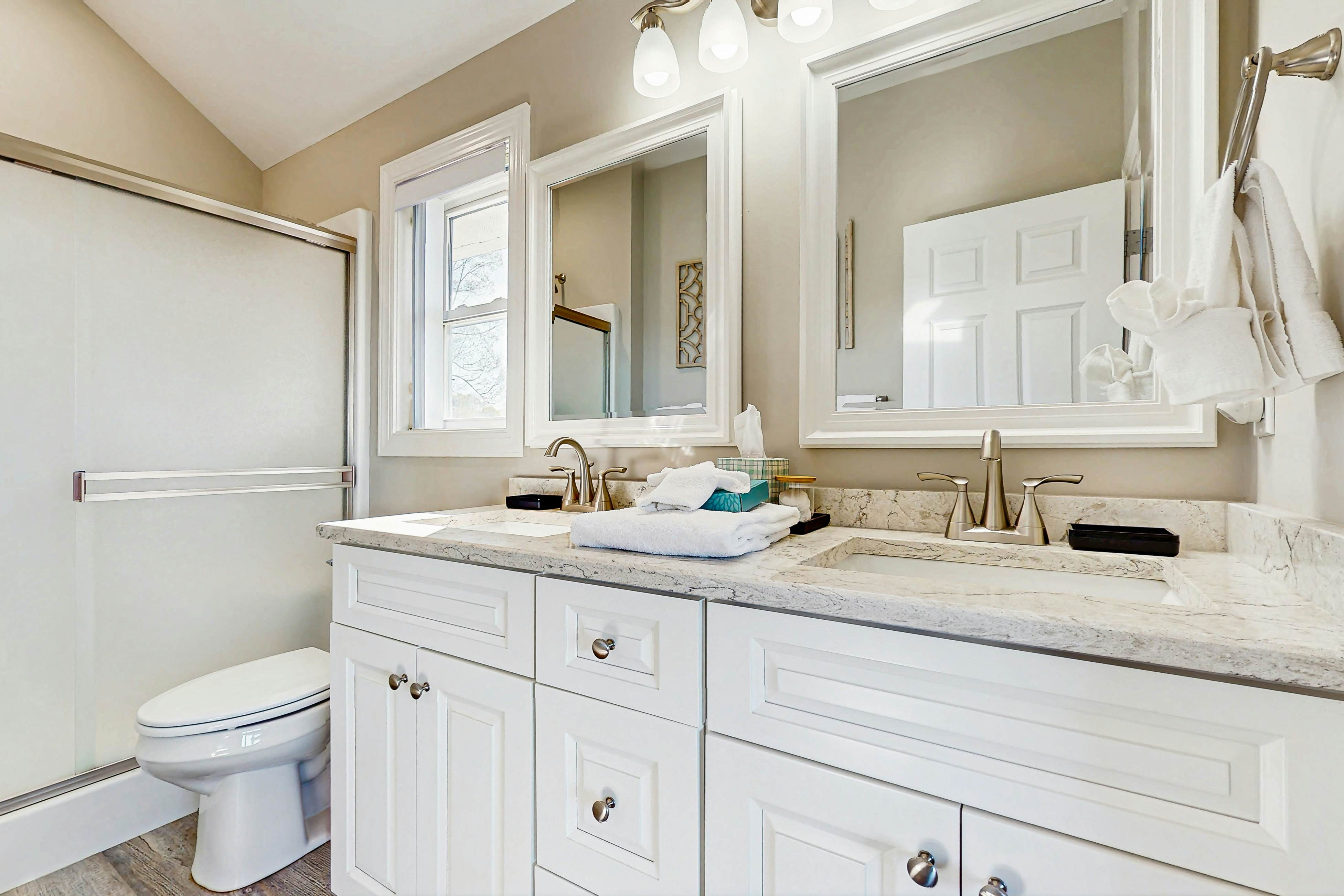 Lake VW Cabin・Pool・Golf・Marina Access | Sleeps 10