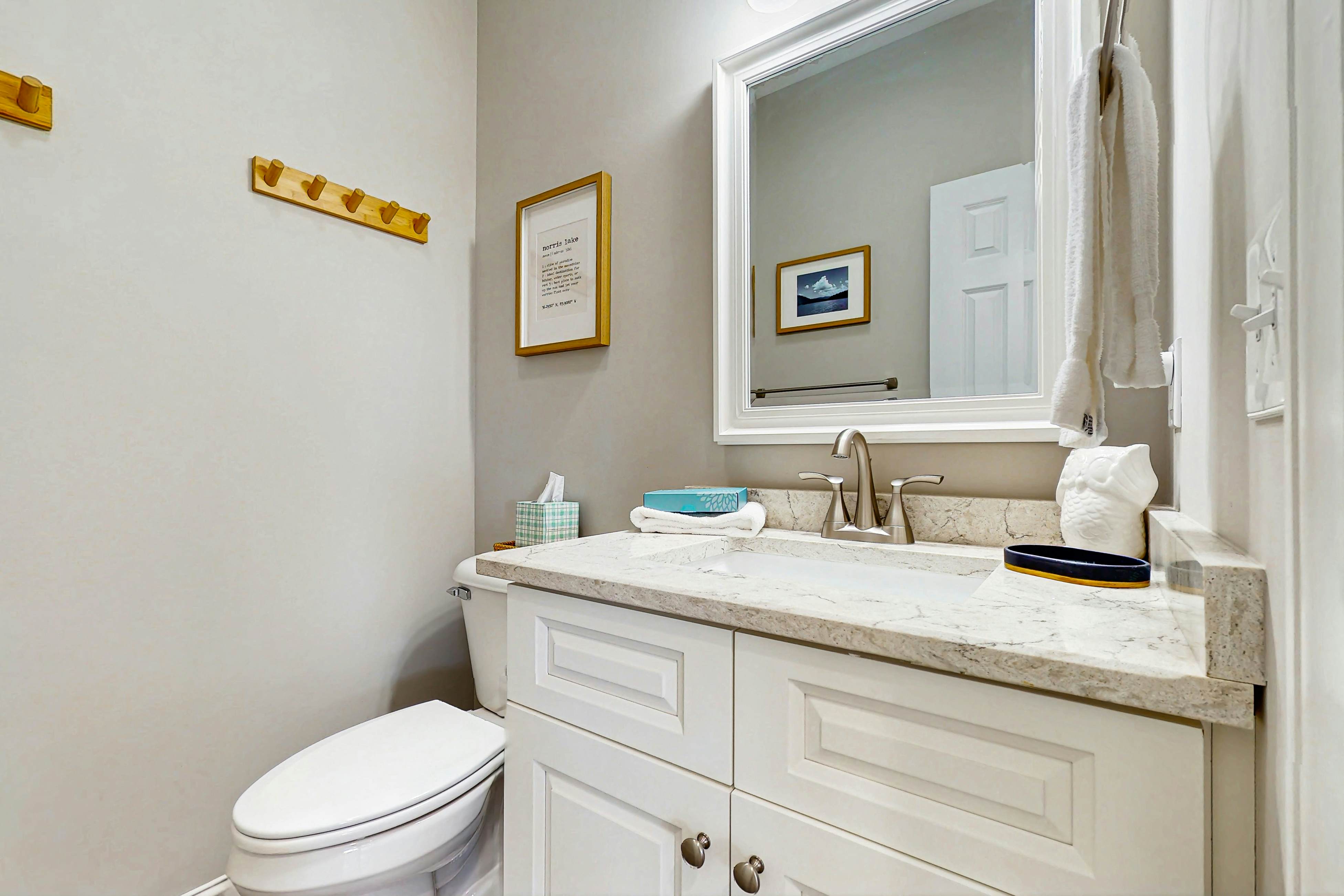 Lake VW Cabin・Pool・Golf・Marina Access | Sleeps 10