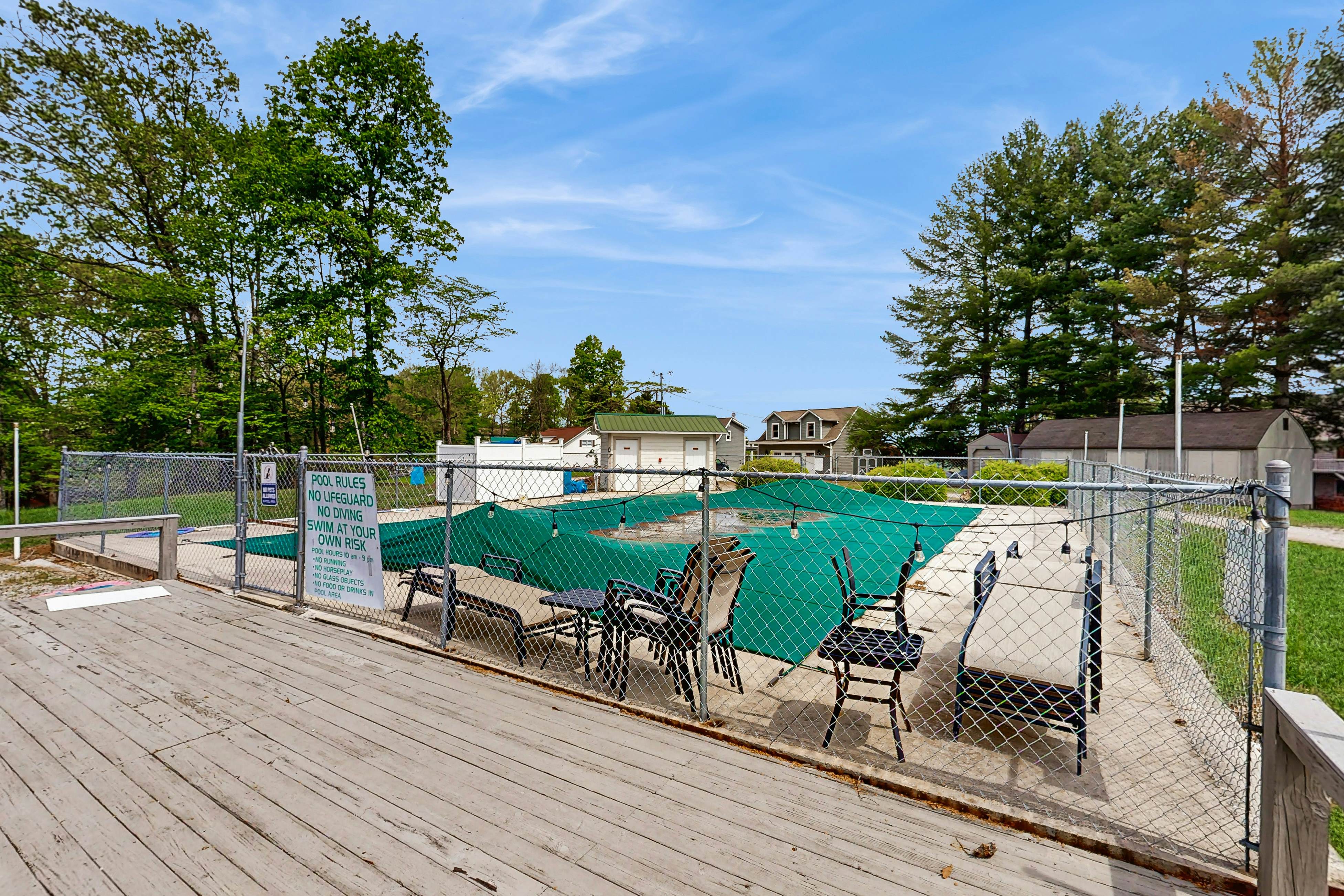 Lake VW Cabin・Pool・Golf・Marina Access | Sleeps 10