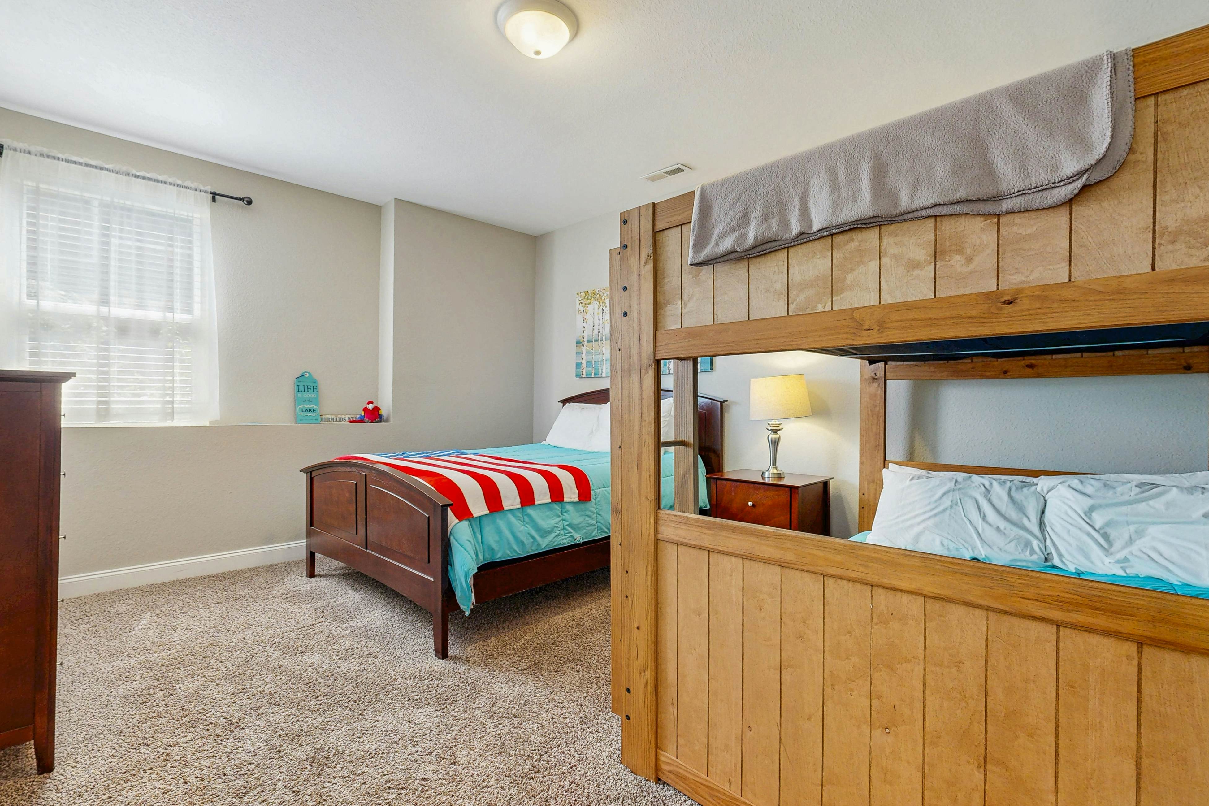 Stunning Lakeview Home | Game Room・Dock・Hot Tub