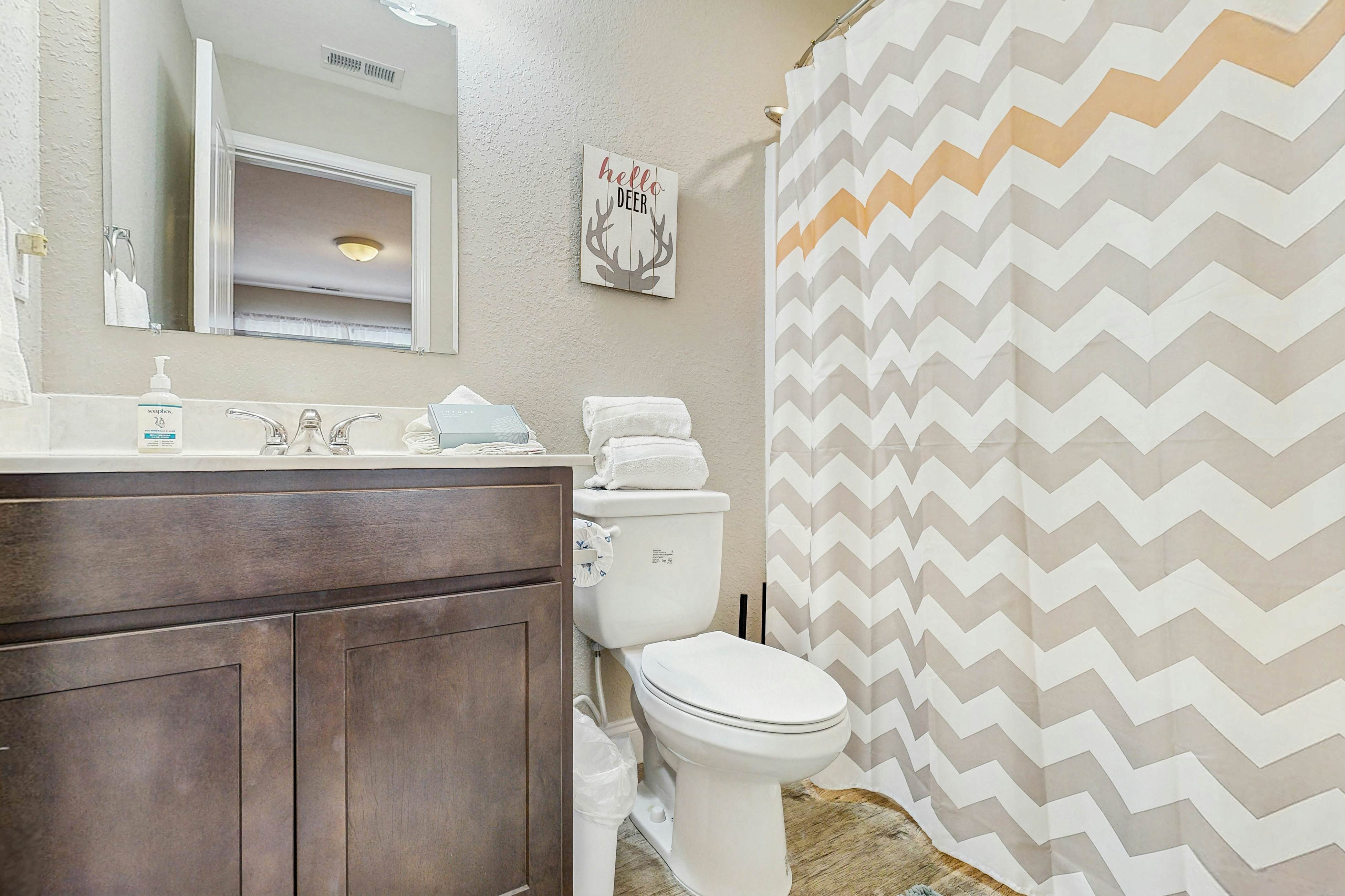 Stunning Lakeview Home | Game Room・Dock・Hot Tub