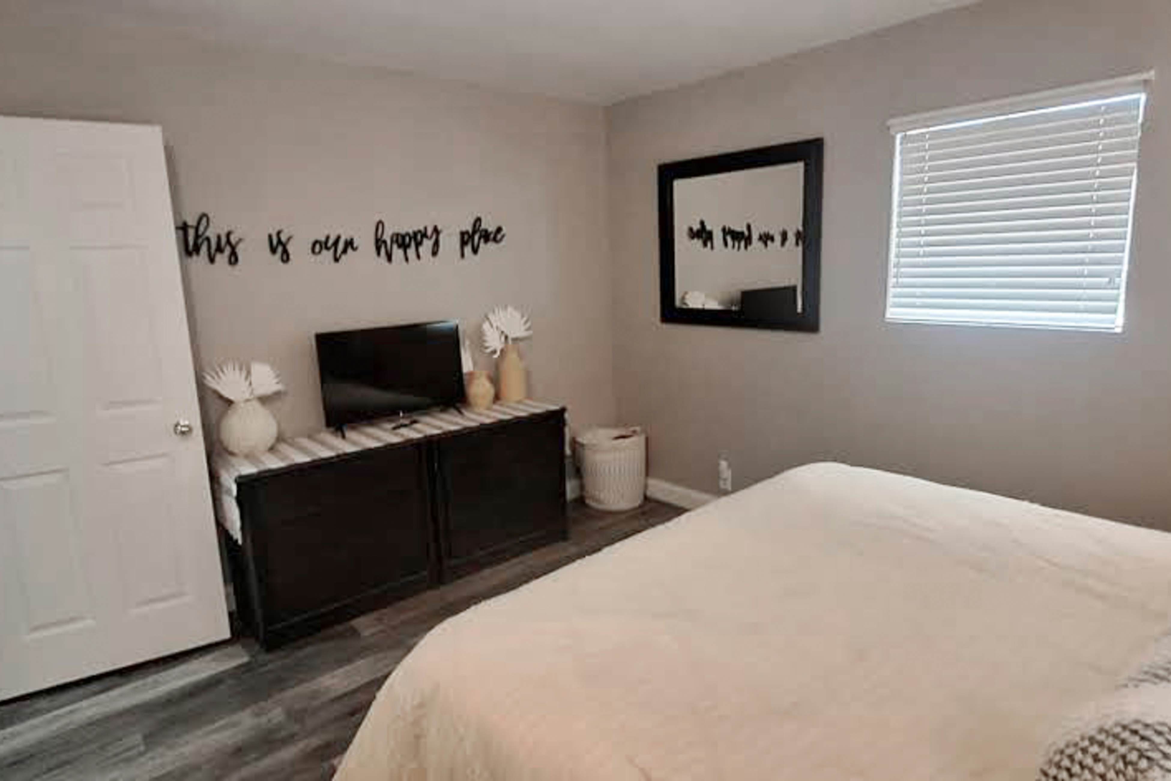 Lakeside Cabin Retreat, Sleeps 12・BBQ Grill・Dock