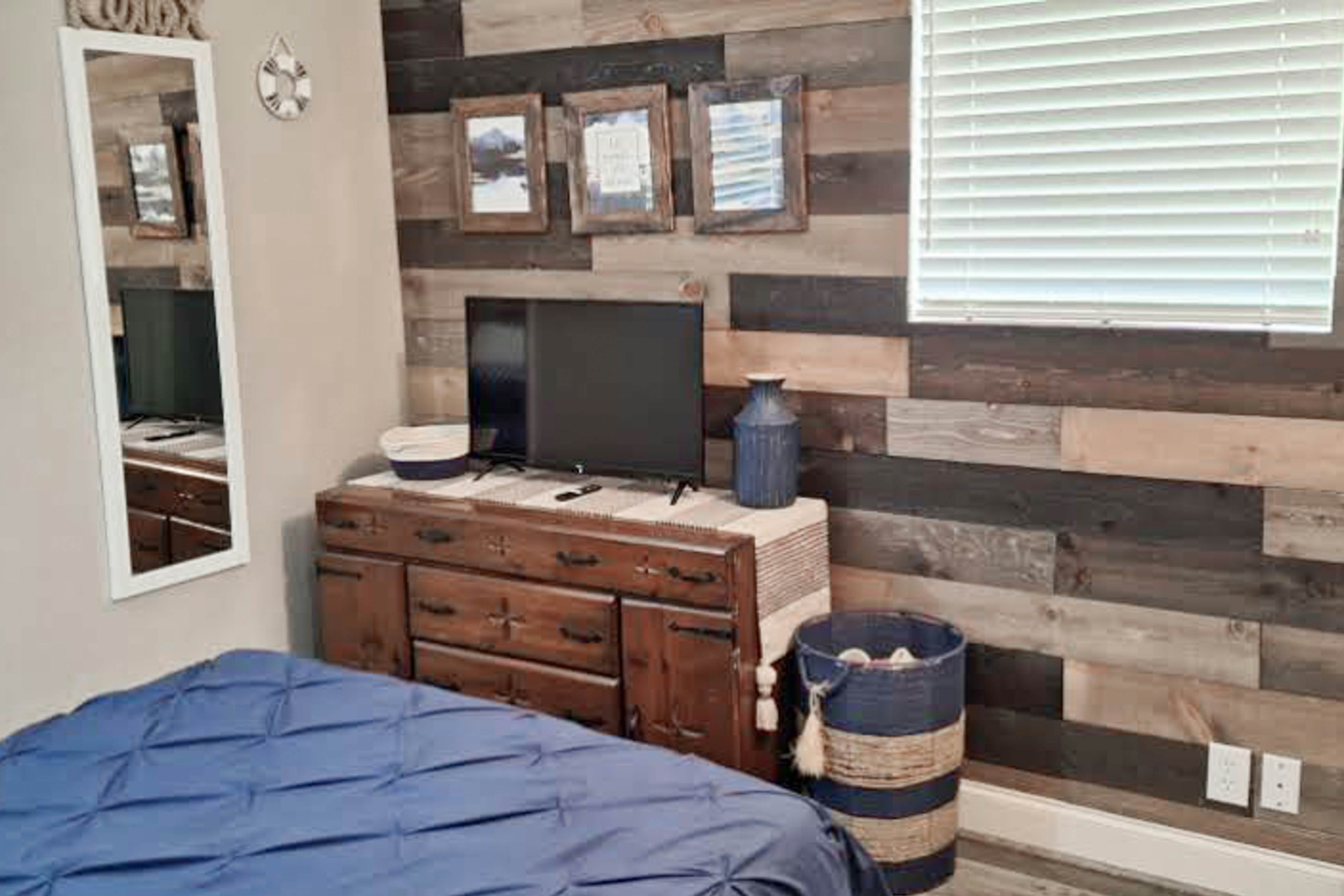 Lakeside Cabin Retreat, Sleeps 12・BBQ Grill・Dock