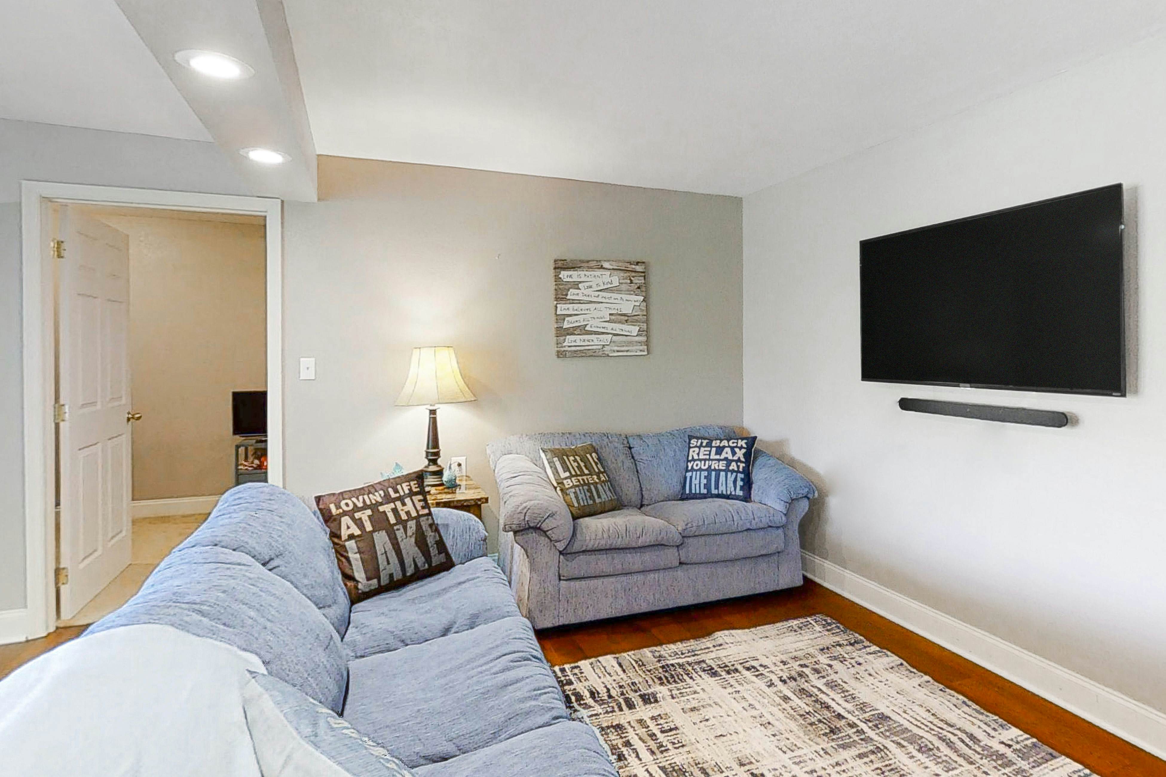 Lakeside Cabin Retreat, Sleeps 12・BBQ Grill・Dock