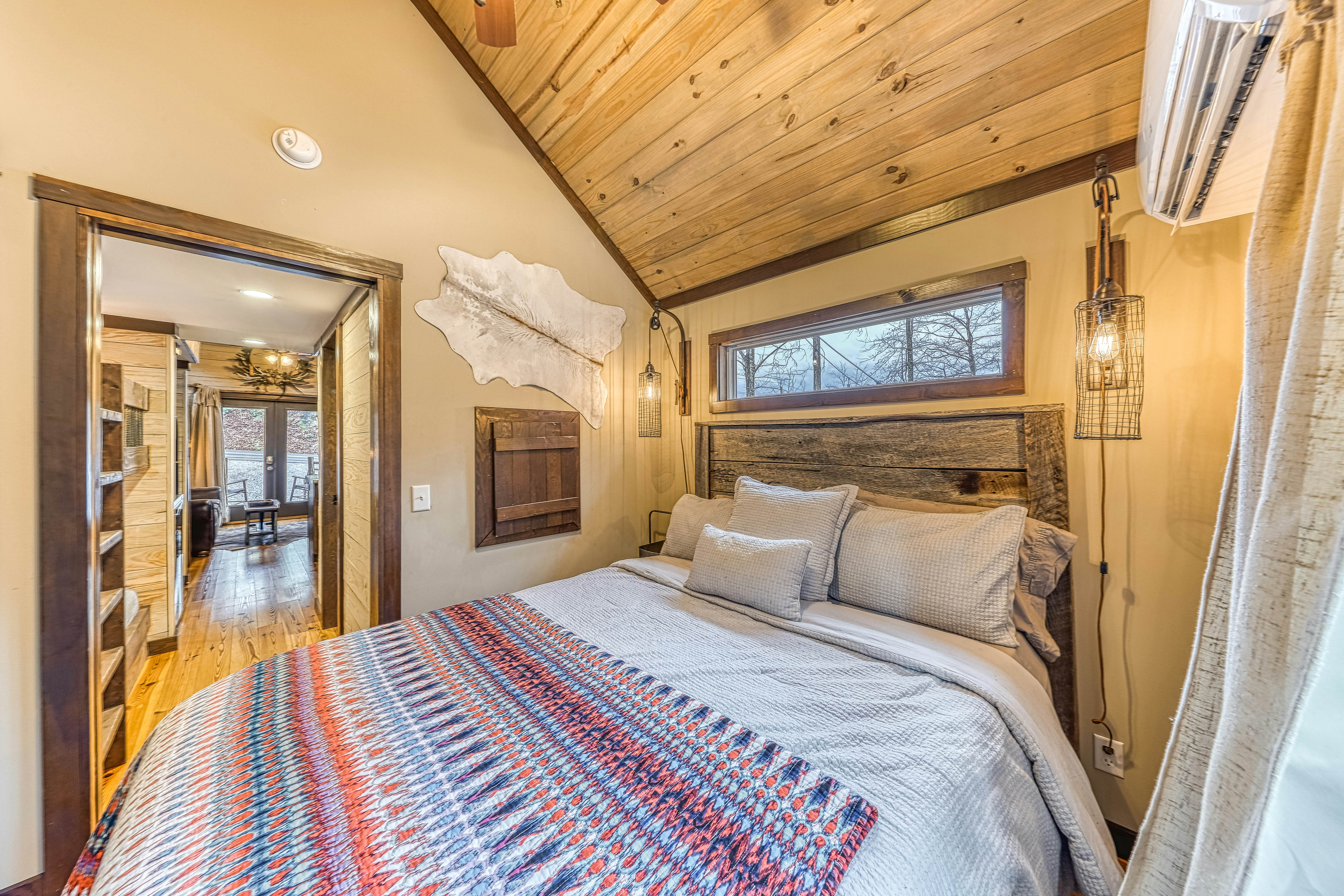 New Authentic Luxe Tiny House, Sleeps 4・Hot Tub