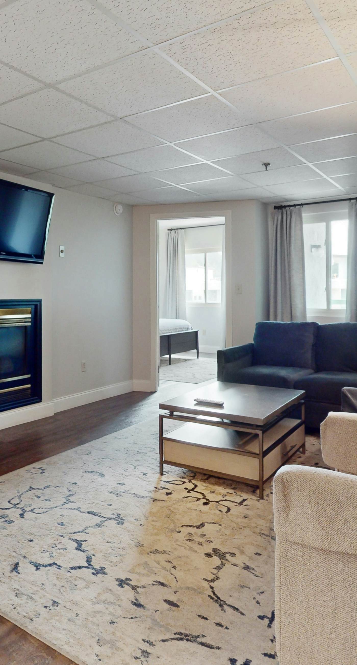 Dual-Suite Riverside Condo, Sleeps 4, Views, Pool