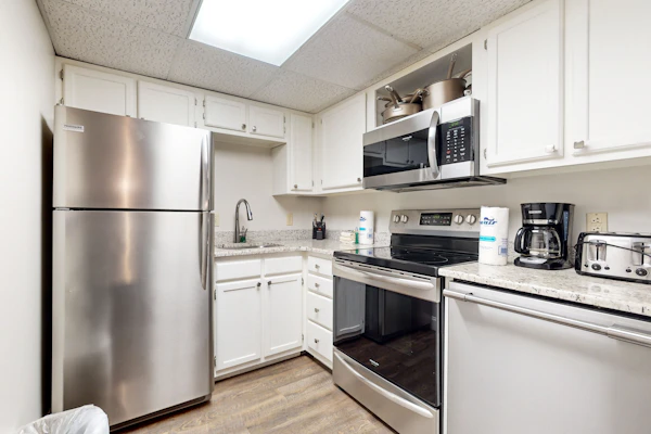 Dual-Suite Riverside Condo, Sleeps 4, Views, Pool