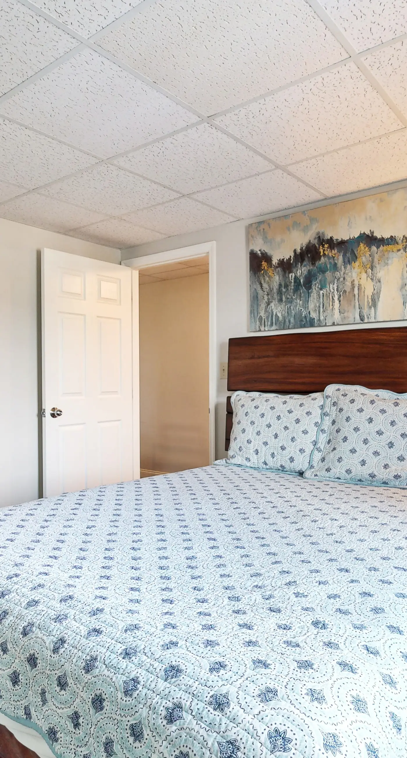 Dual-Suite Riverside Condo, Sleeps 4, Views, Pool