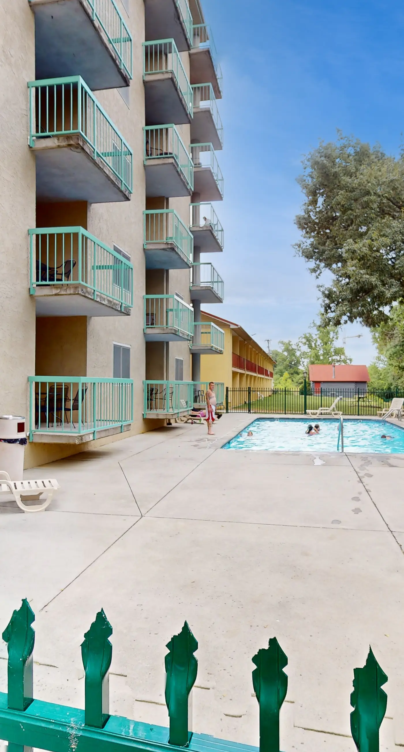 Dual-Suite Riverside Condo, Sleeps 4, Views, Pool