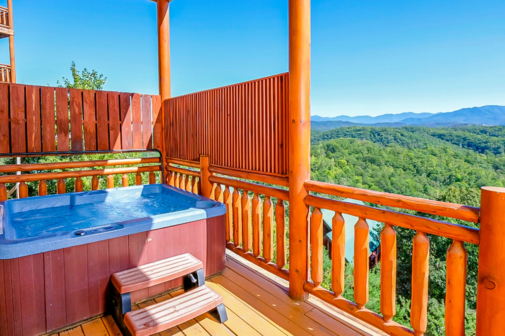 Stunningly Quiet Home, Sleeps 12, Pool, Hot Tub, Pool