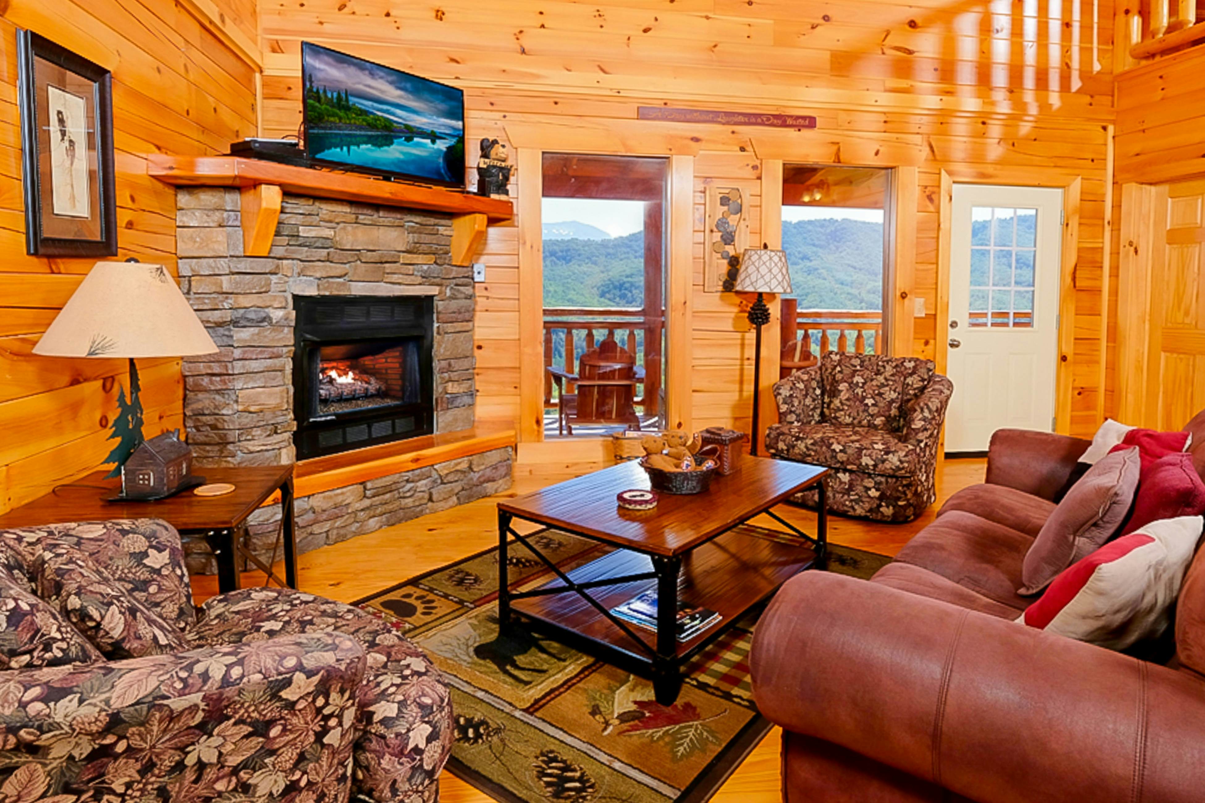 Stunningly Quiet Home, Sleeps 12・Pool・Hot Tub・Pool