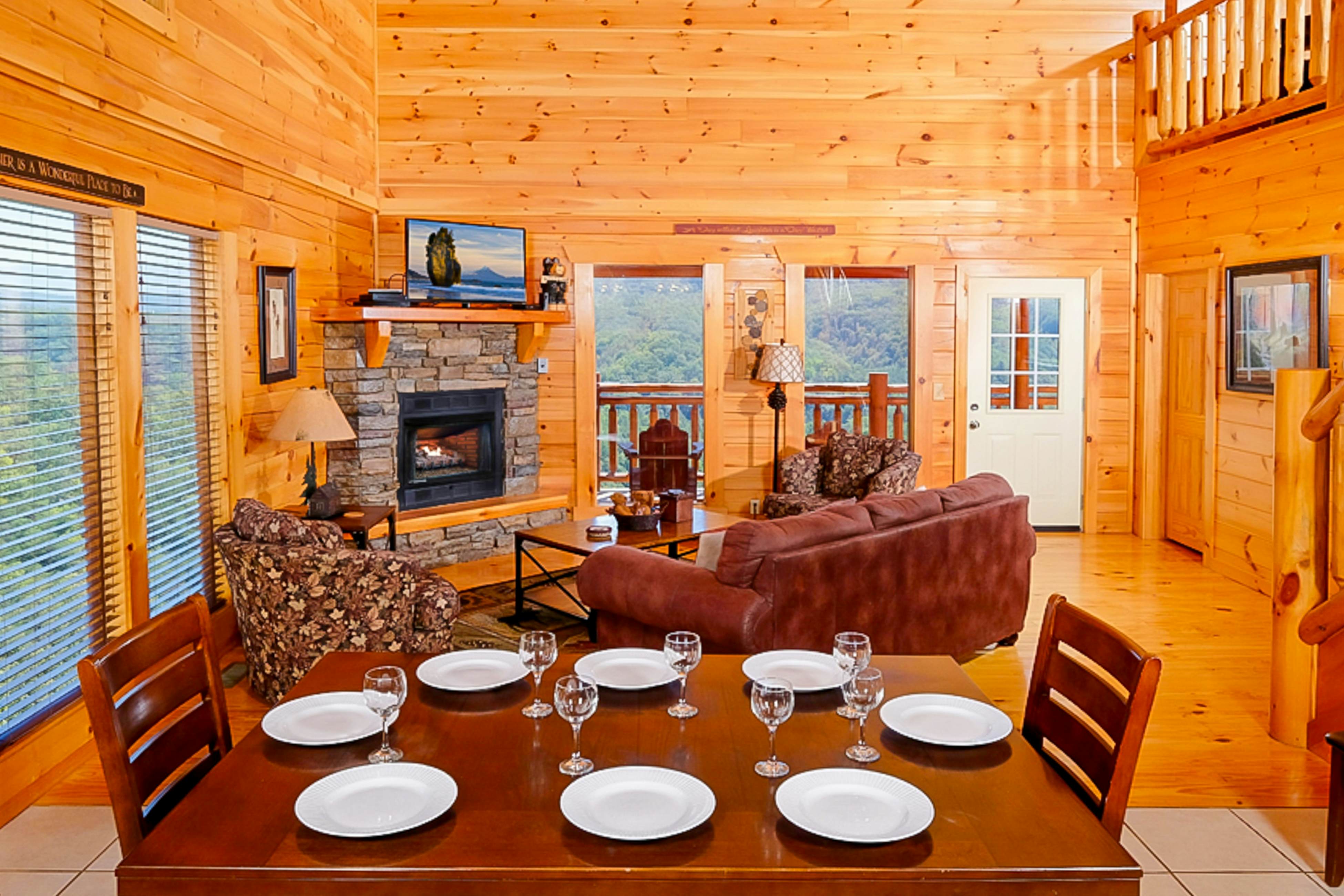 Stunningly Quiet Home, Sleeps 12・Pool・Hot Tub・Pool