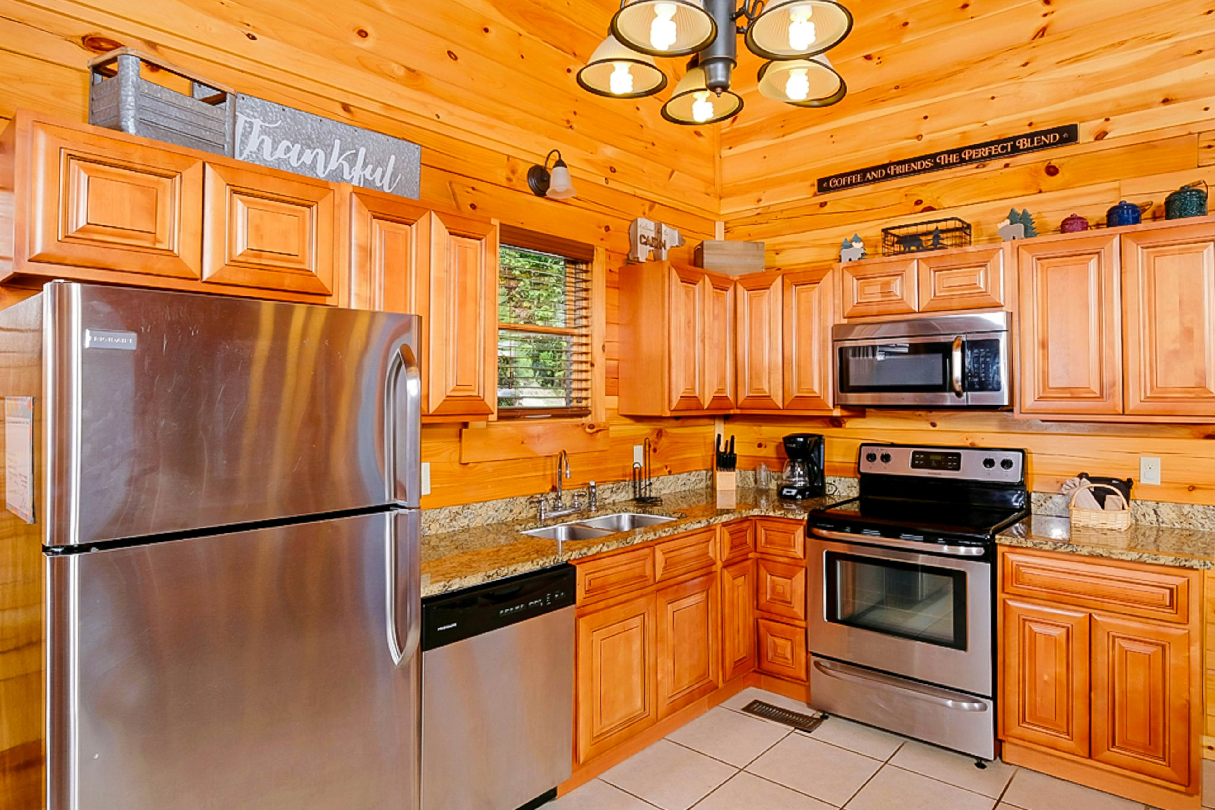 Stunningly Quiet Home, Sleeps 12・Pool・Hot Tub・Pool