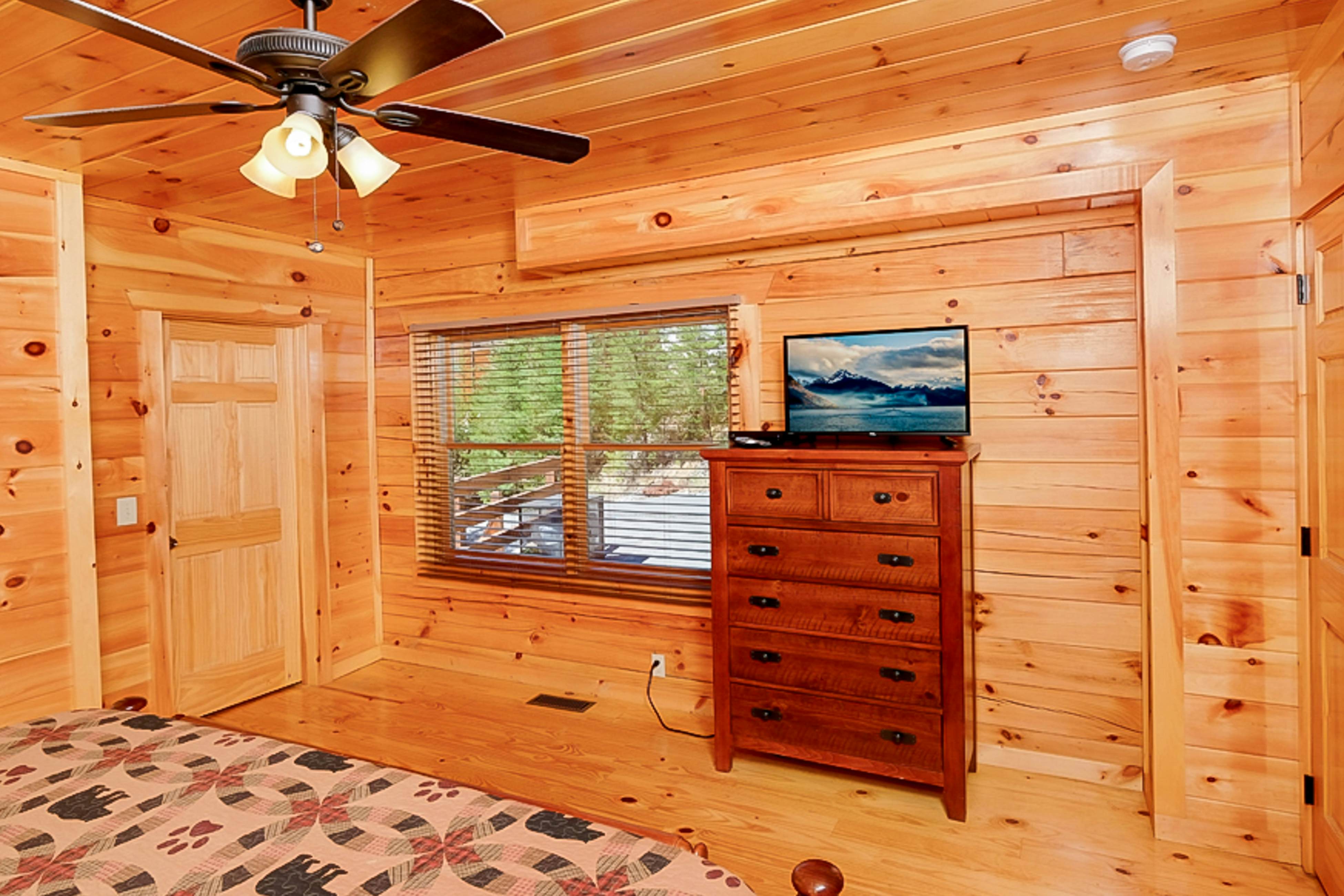 Stunningly Quiet Home, Sleeps 12・Pool・Hot Tub・Pool