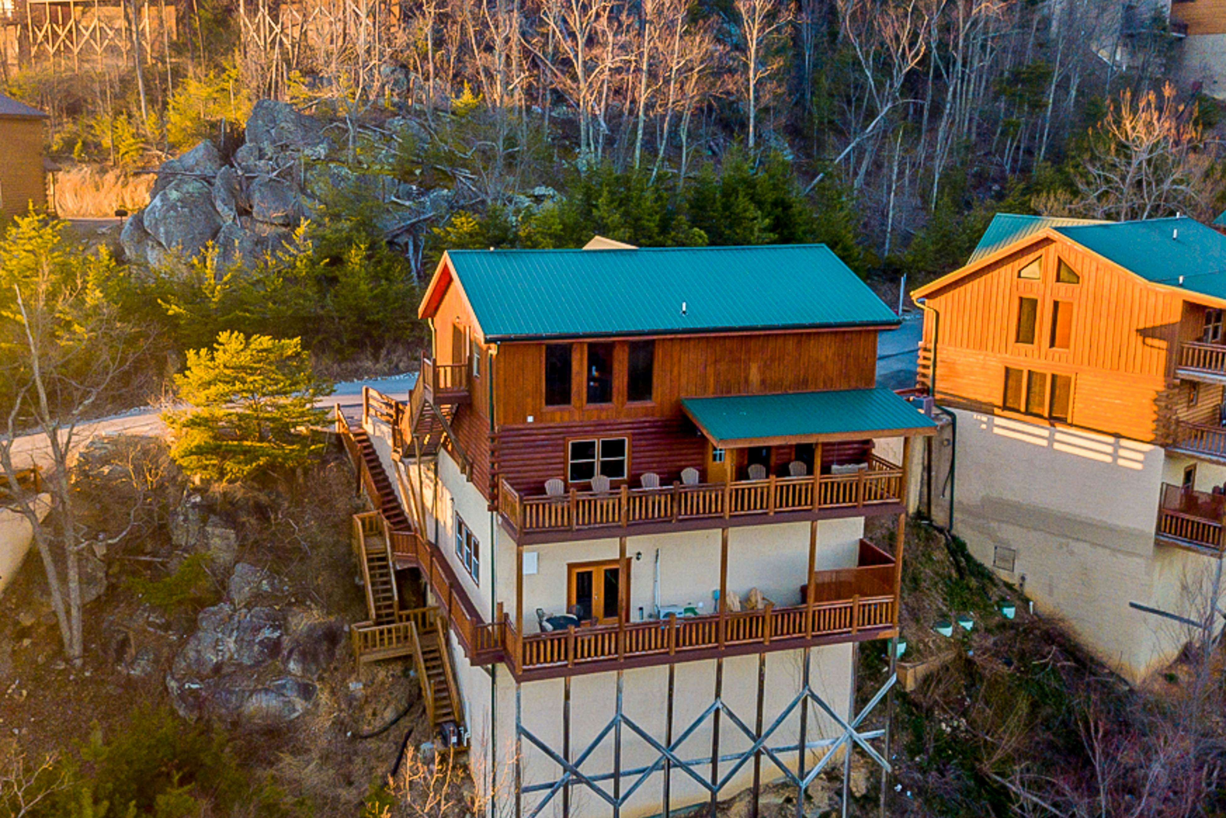 Stunningly Quiet Home, Sleeps 12・Pool・Hot Tub・Pool