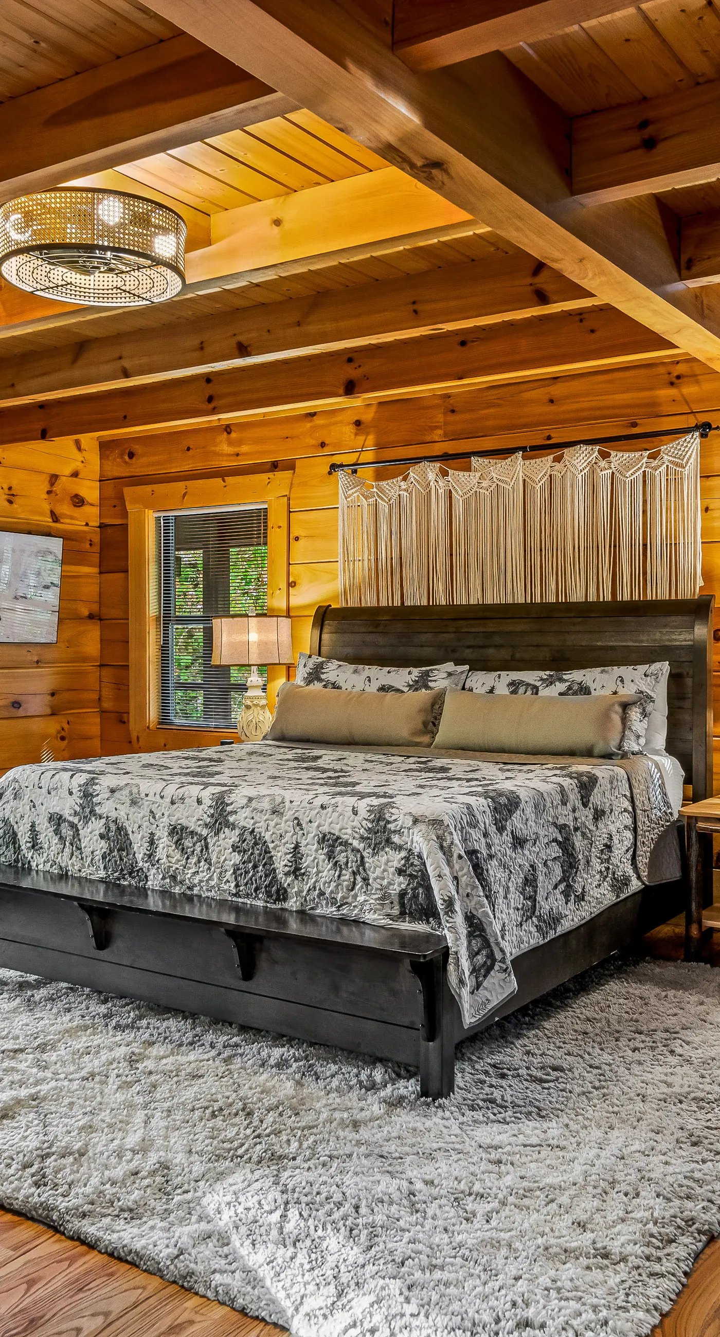The Treehouse, Sleep 12・Hot Tub・Firepit・Game Room