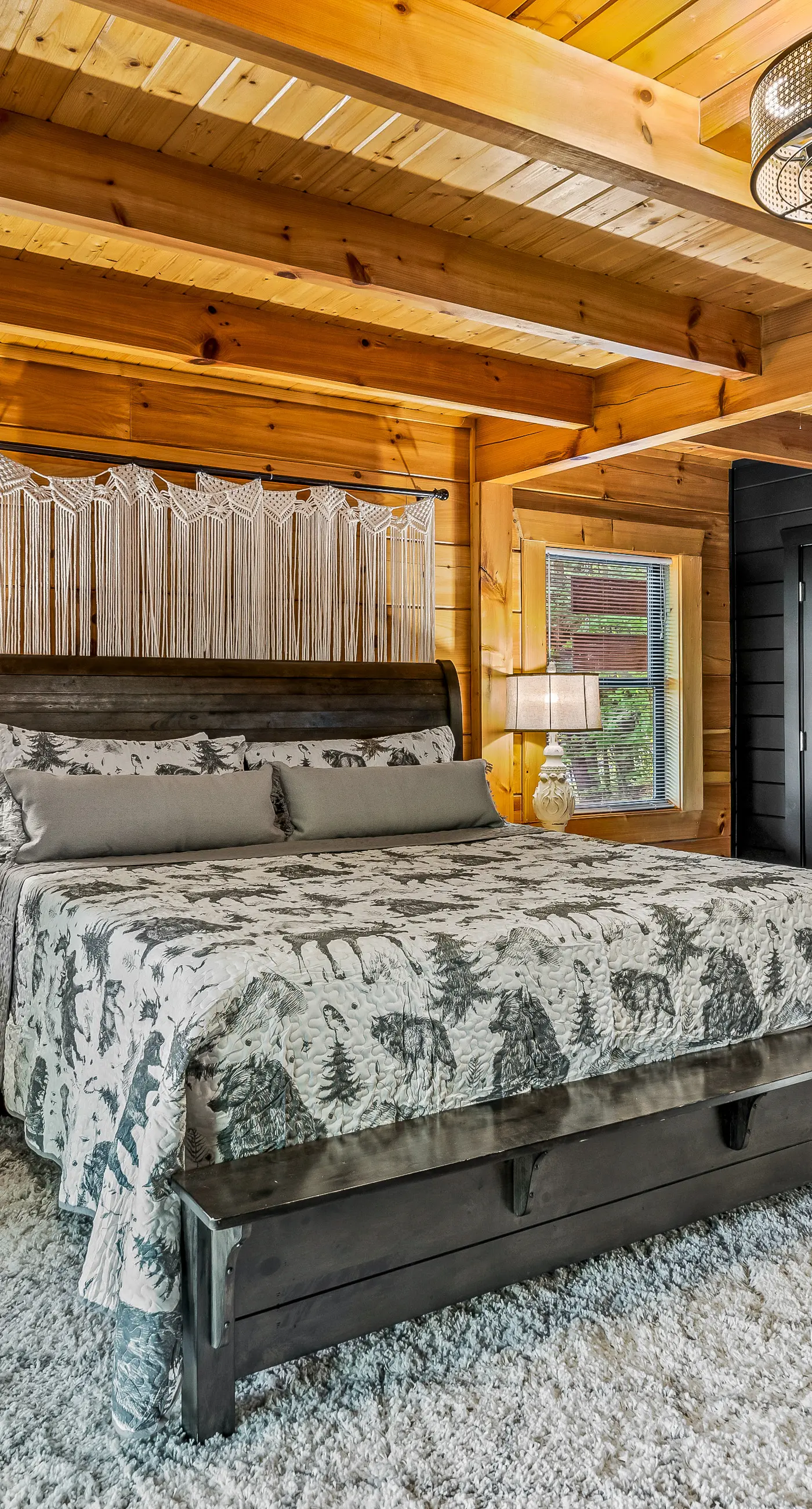 The Treehouse, Sleep 12・Hot Tub・Firepit・Game Room
