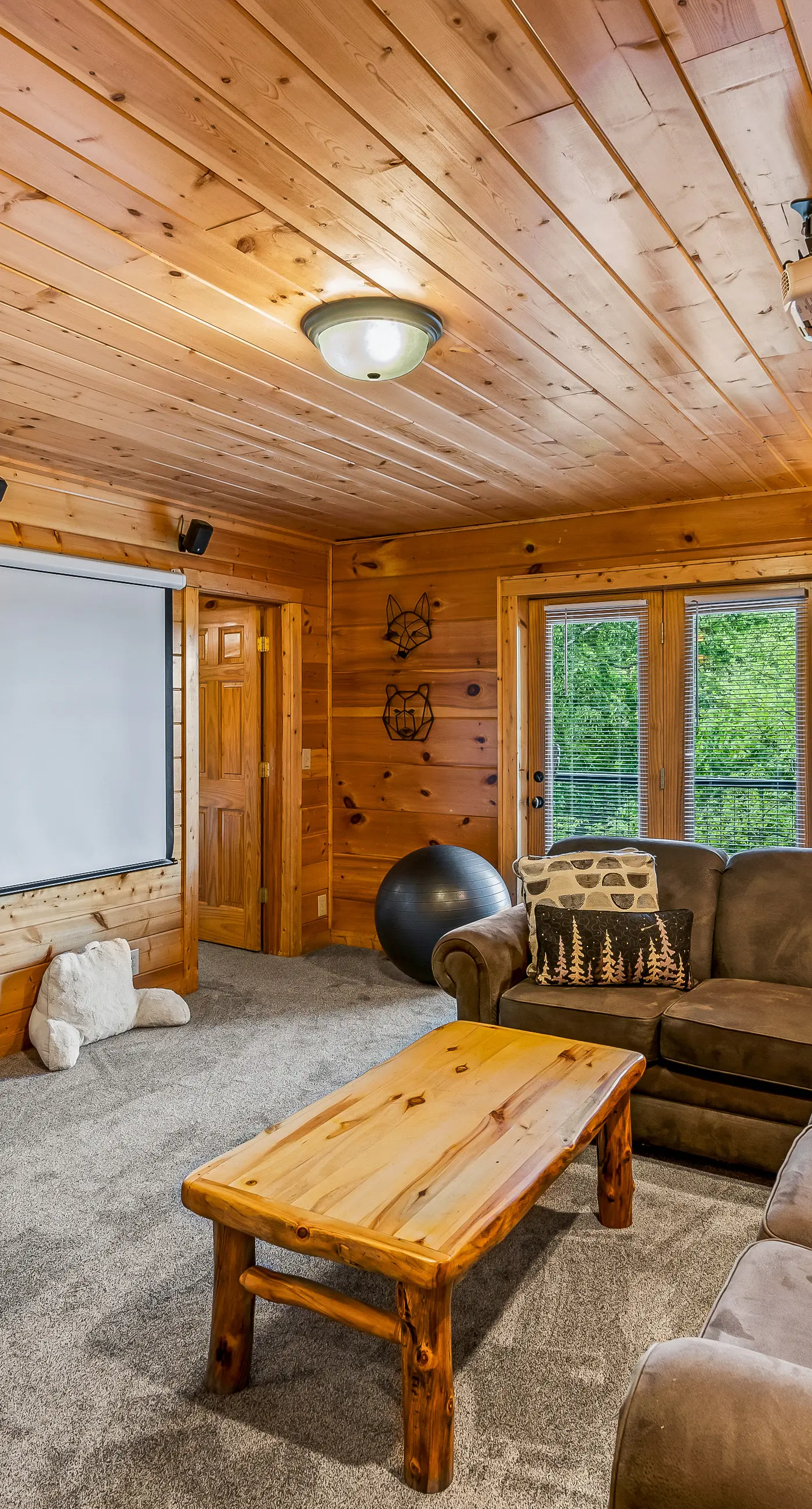 The Treehouse, Sleep 12・Hot Tub・Firepit・Game Room