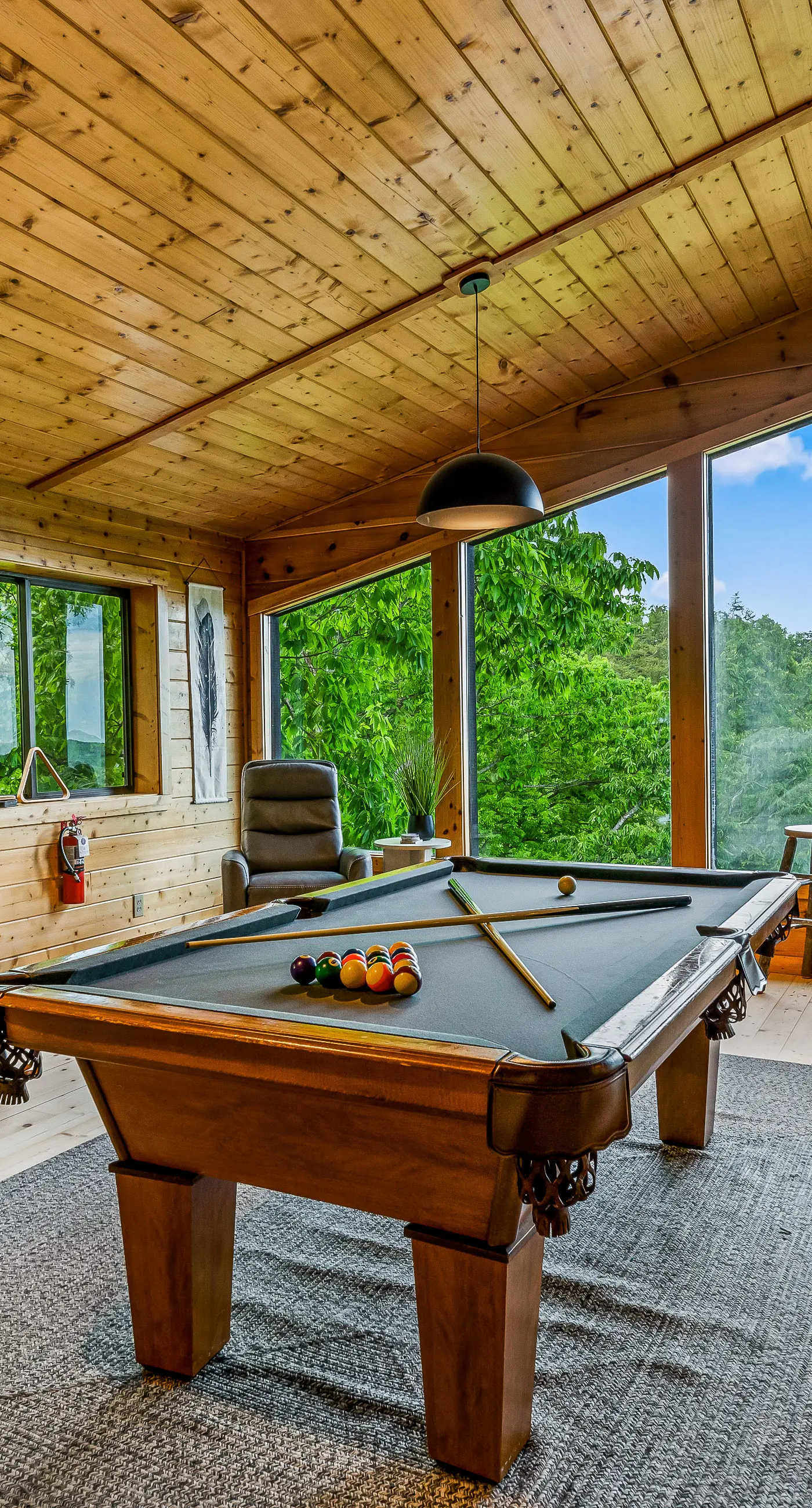 The Treehouse, Sleep 12・Hot Tub・Firepit・Game Room