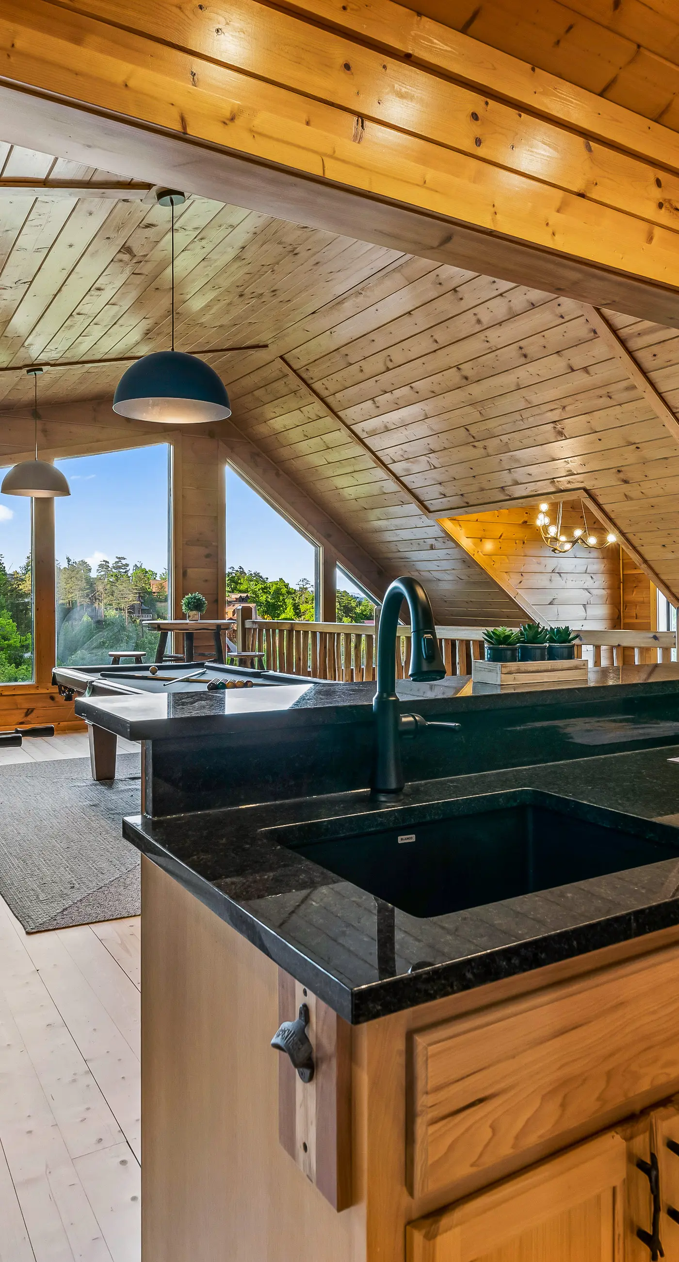 The Treehouse, Sleep 12・Hot Tub・Firepit・Game Room