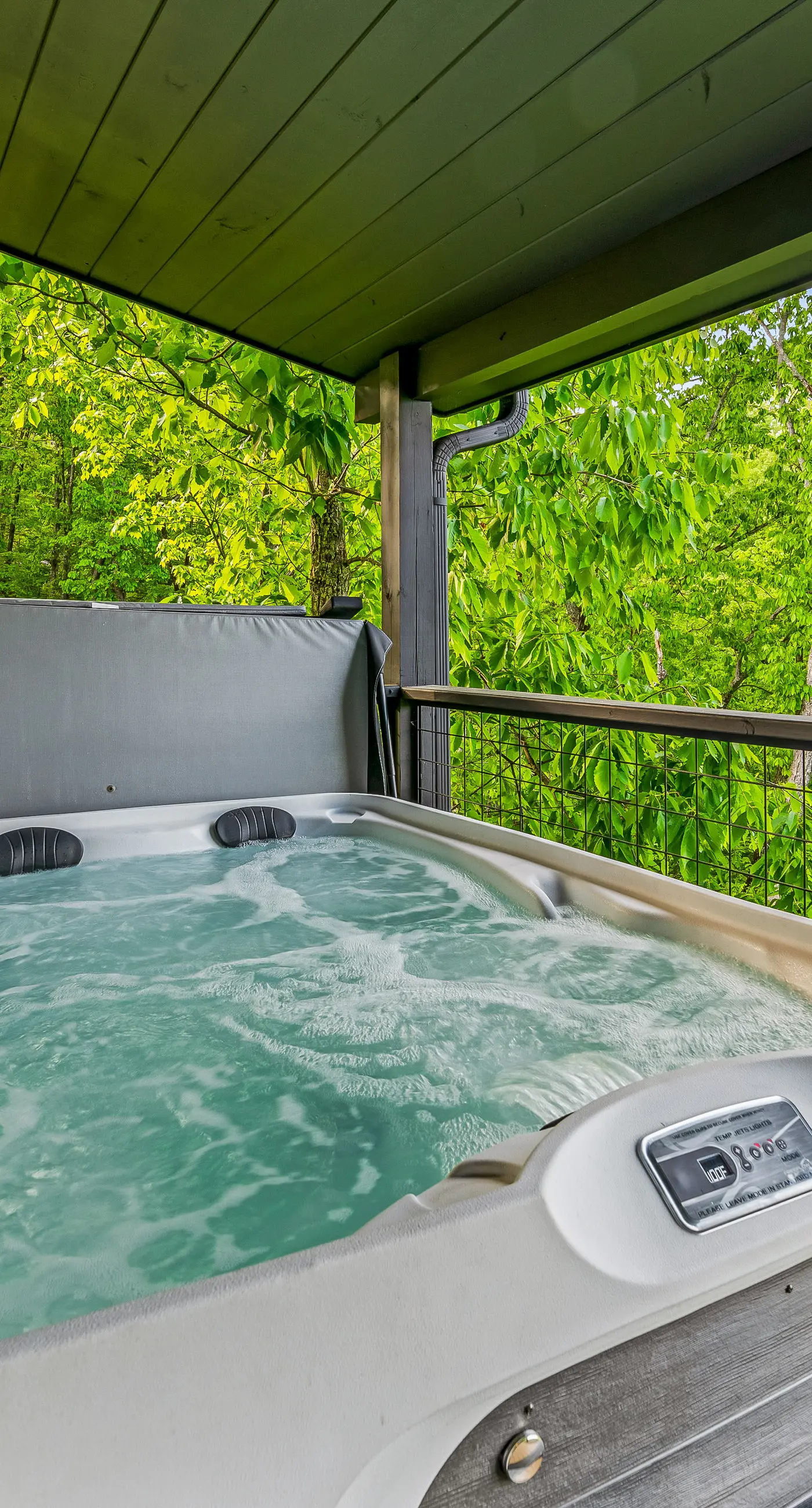 The Treehouse, Sleep 12・Hot Tub・Firepit・Game Room