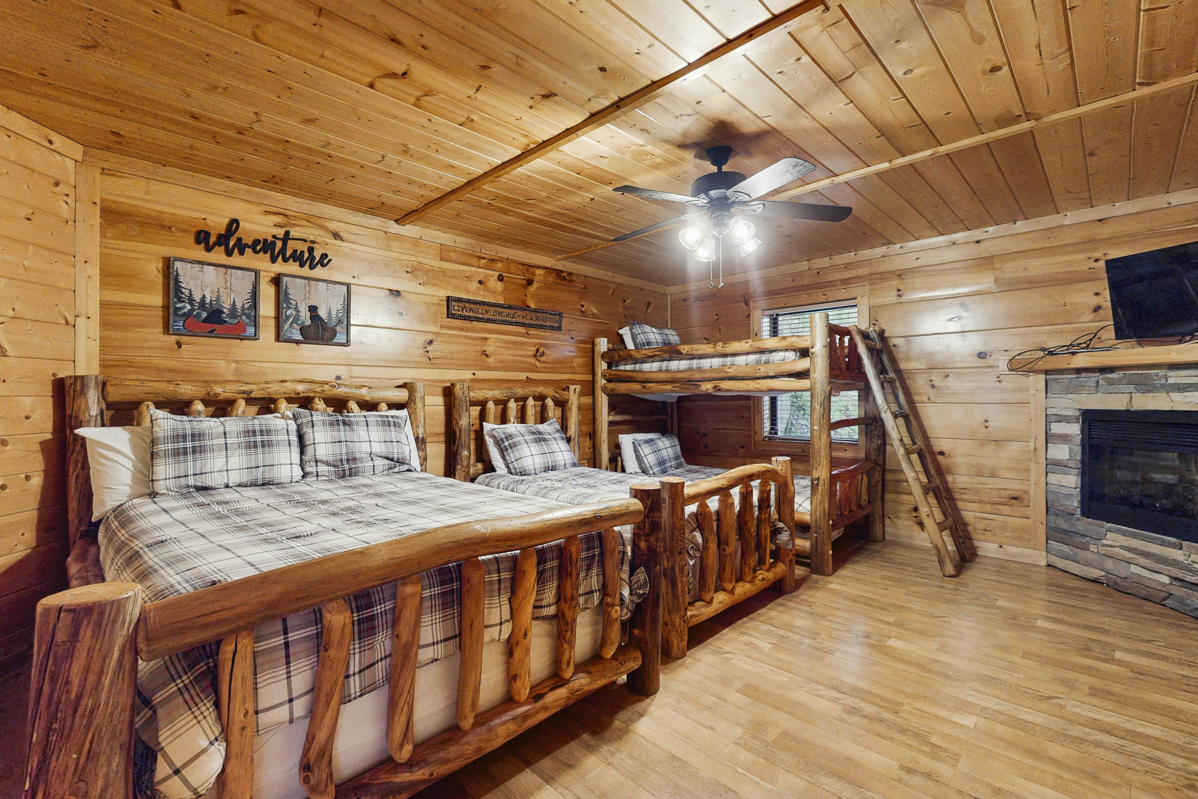 Homey Cabin, Sleep 15・Hot Tub・Gazebo・Games・Firepit